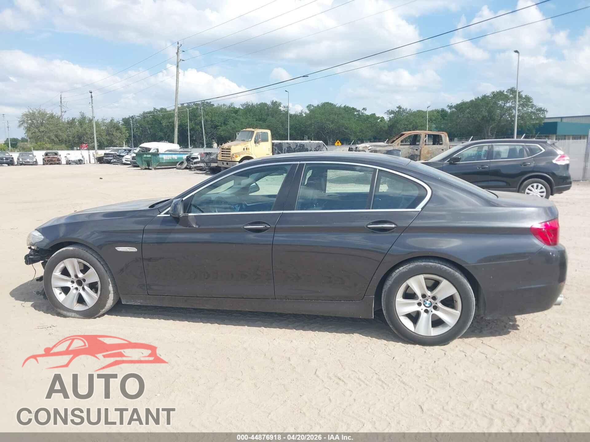 BMW 528I 2011 - WBAFR1C51BC740118