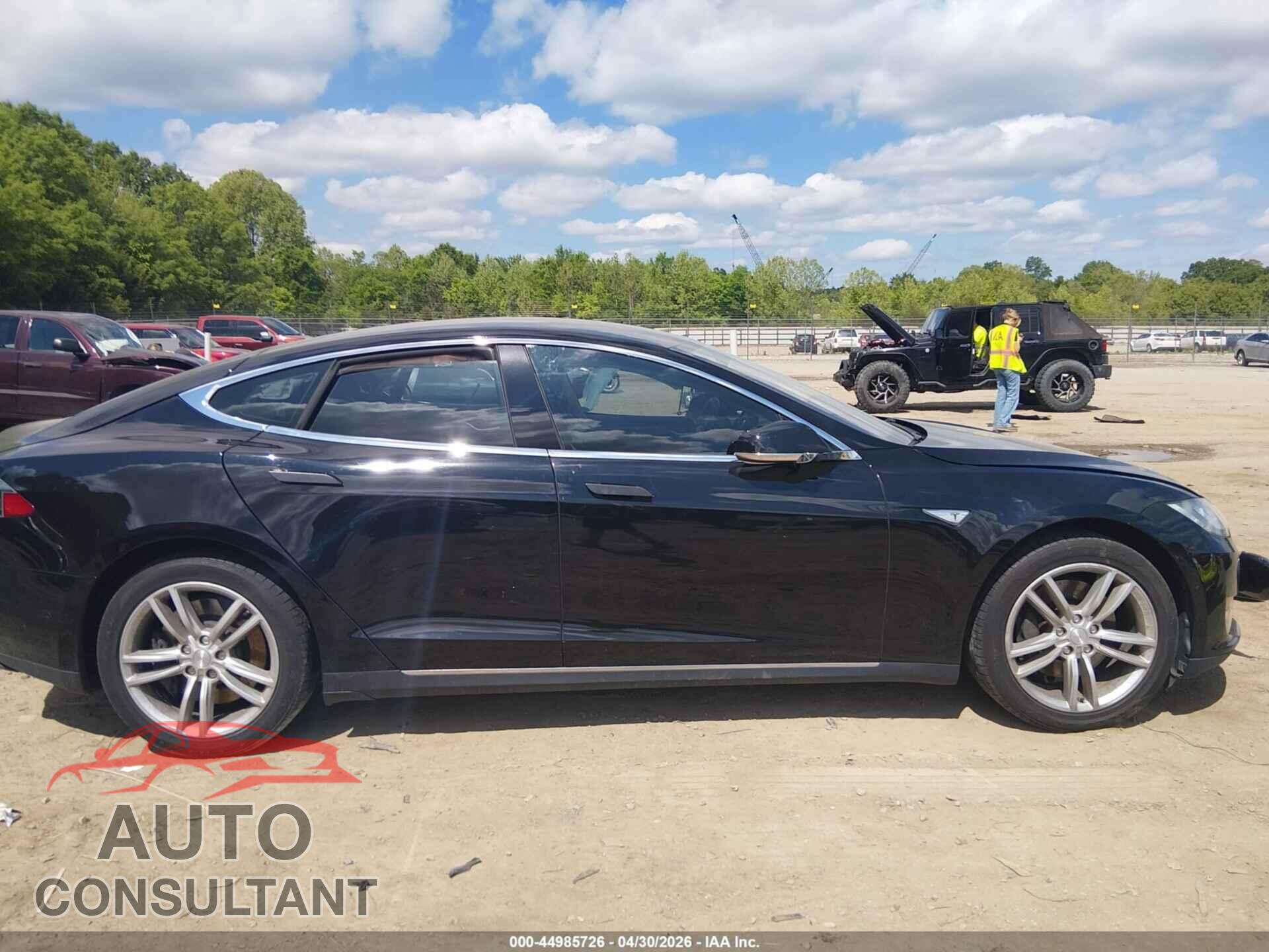 TESLA MODEL S 2015 - 5YJSA1H18FF094566