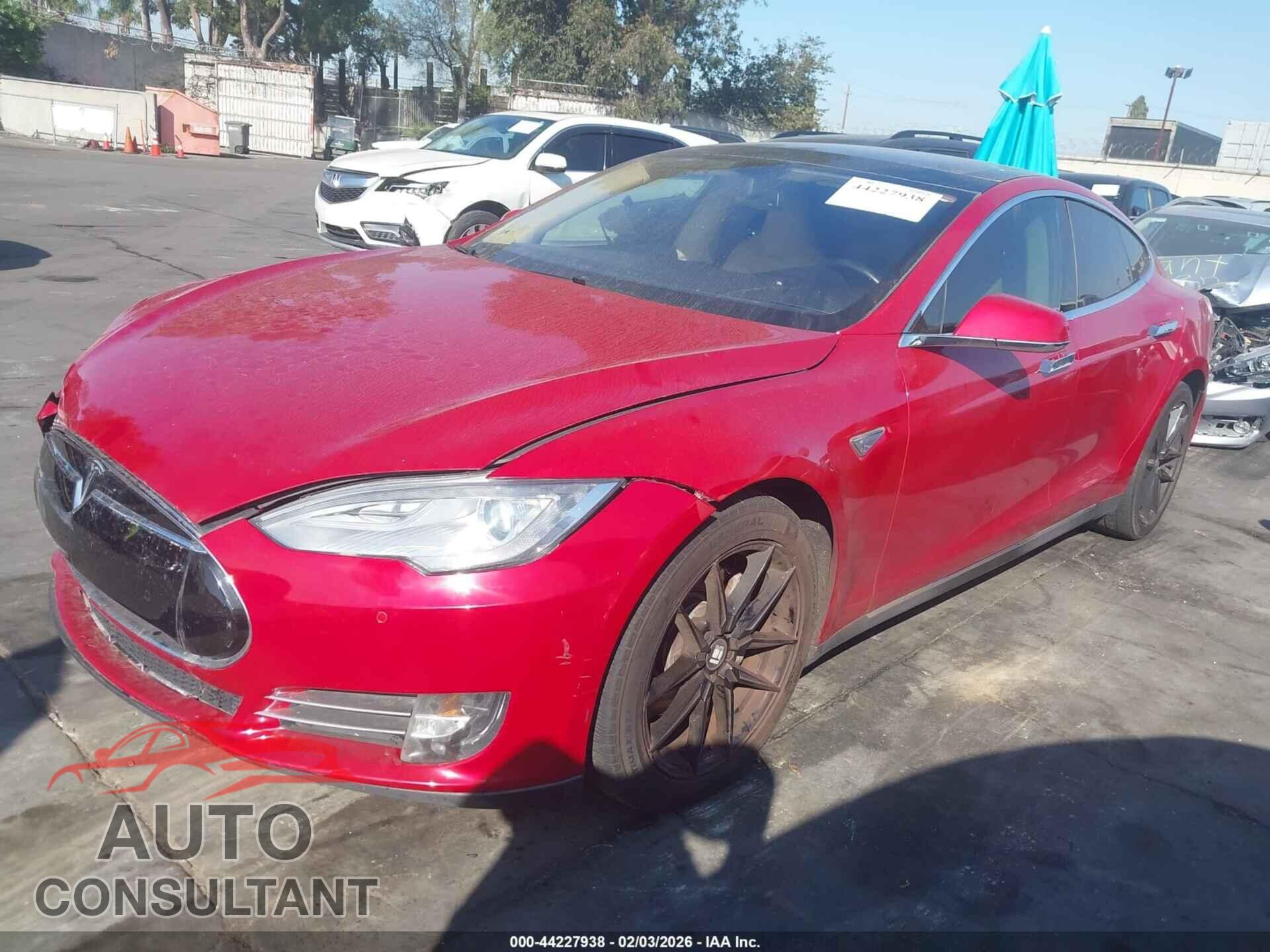 TESLA MODEL S 2014 - 5YJSA1H18EFP32586