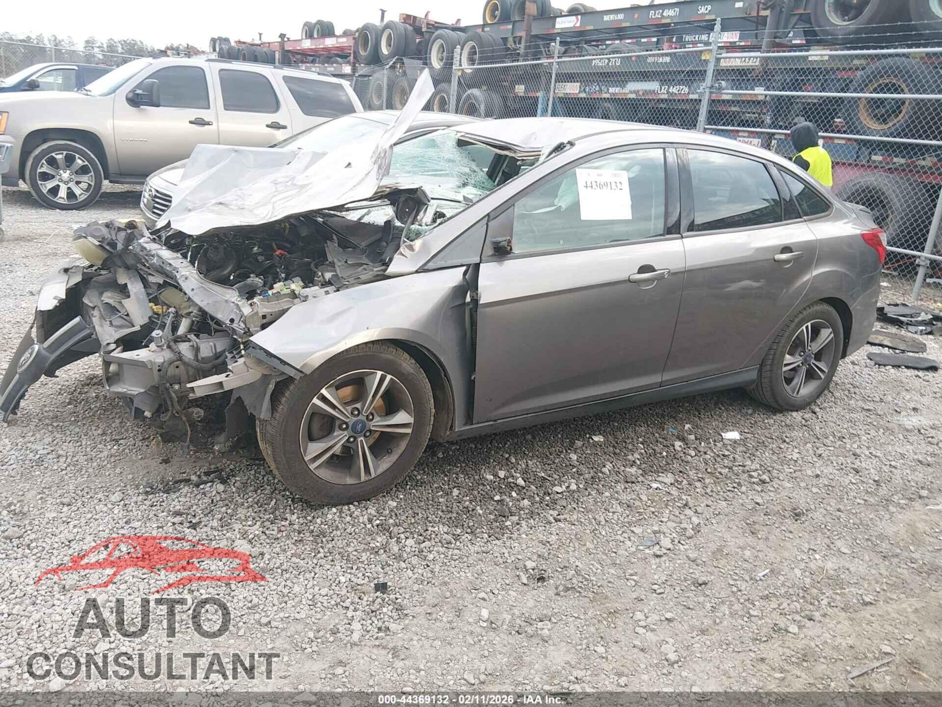 FORD FOCUS 2014 - 1FADP3F2XEL275071