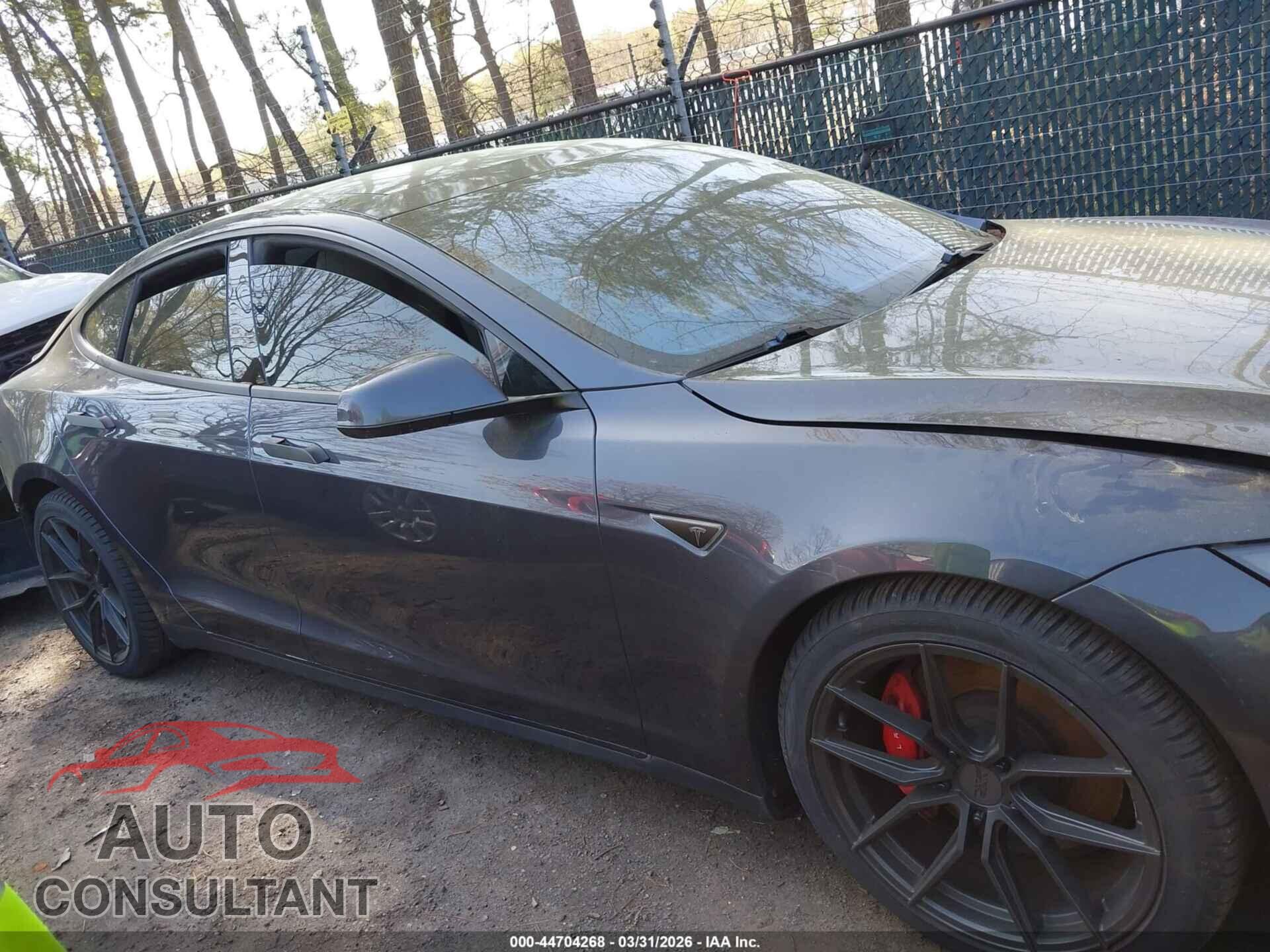 TESLA MODEL S 2015 - 5YJSA1E40FF116638
