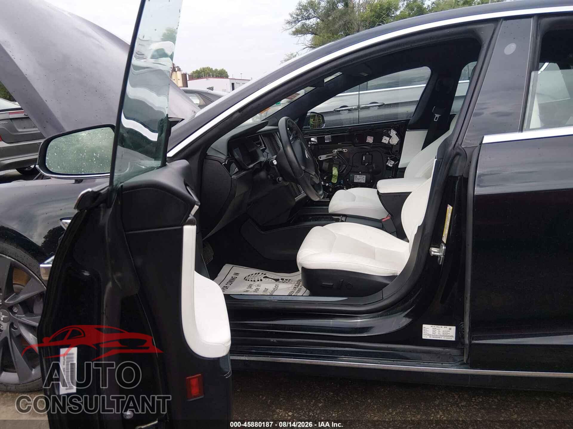 TESLA MODEL S 2020 - 5YJSA1E25LF403113