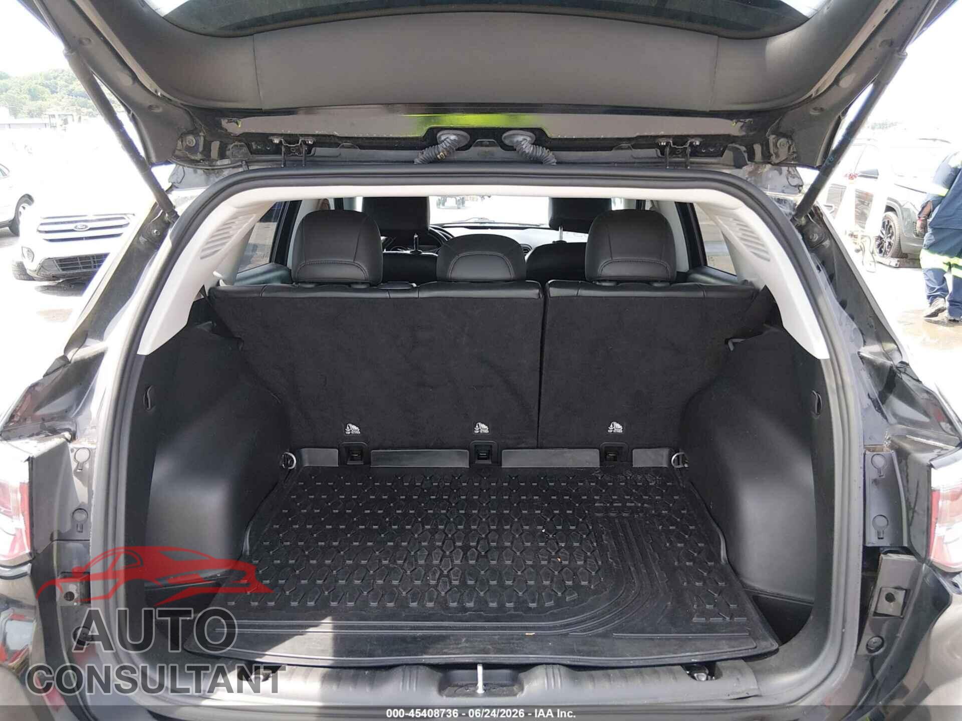 JEEP COMPASS 2020 - 3C4NJDBB5LT138343