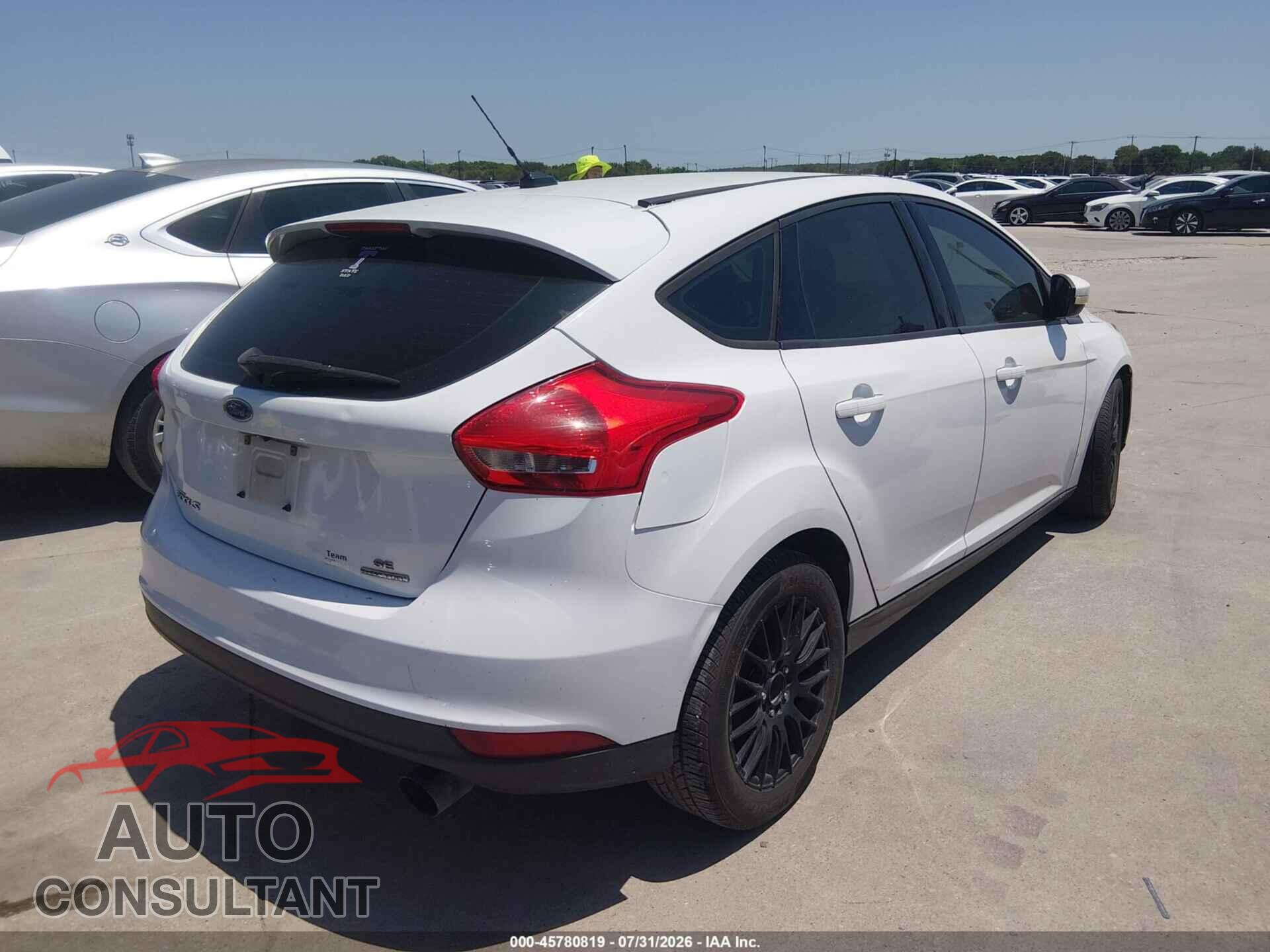FORD FOCUS 2015 - 1FADP3K24FL271069