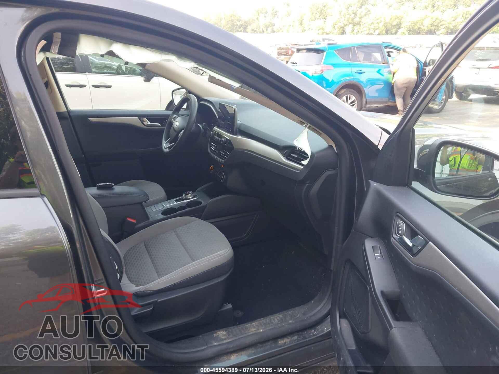 FORD ESCAPE 2020 - 1FMCU9G60LUA53726