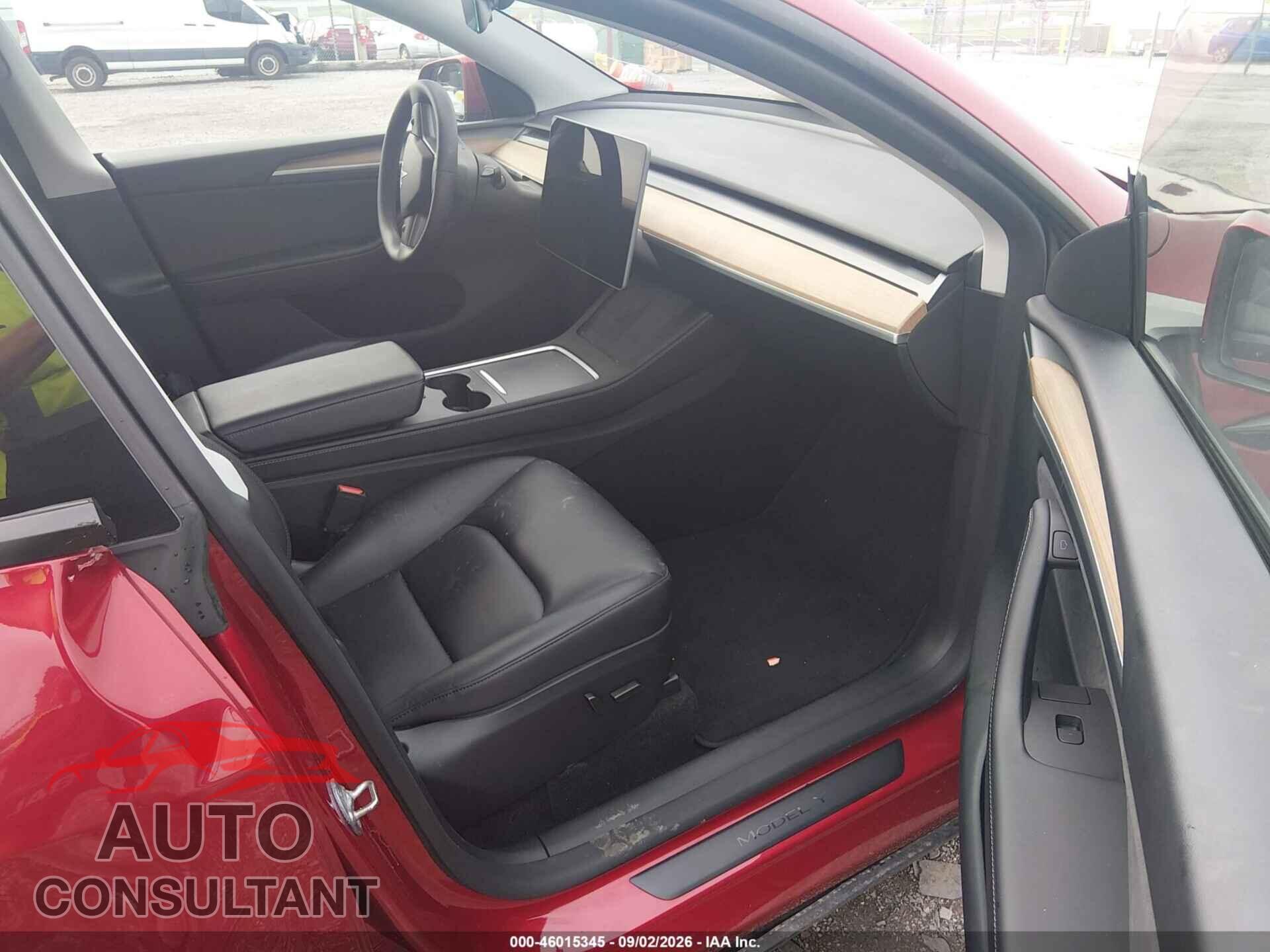 TESLA MODEL Y 2025 - 7SAYGDED7SA372957