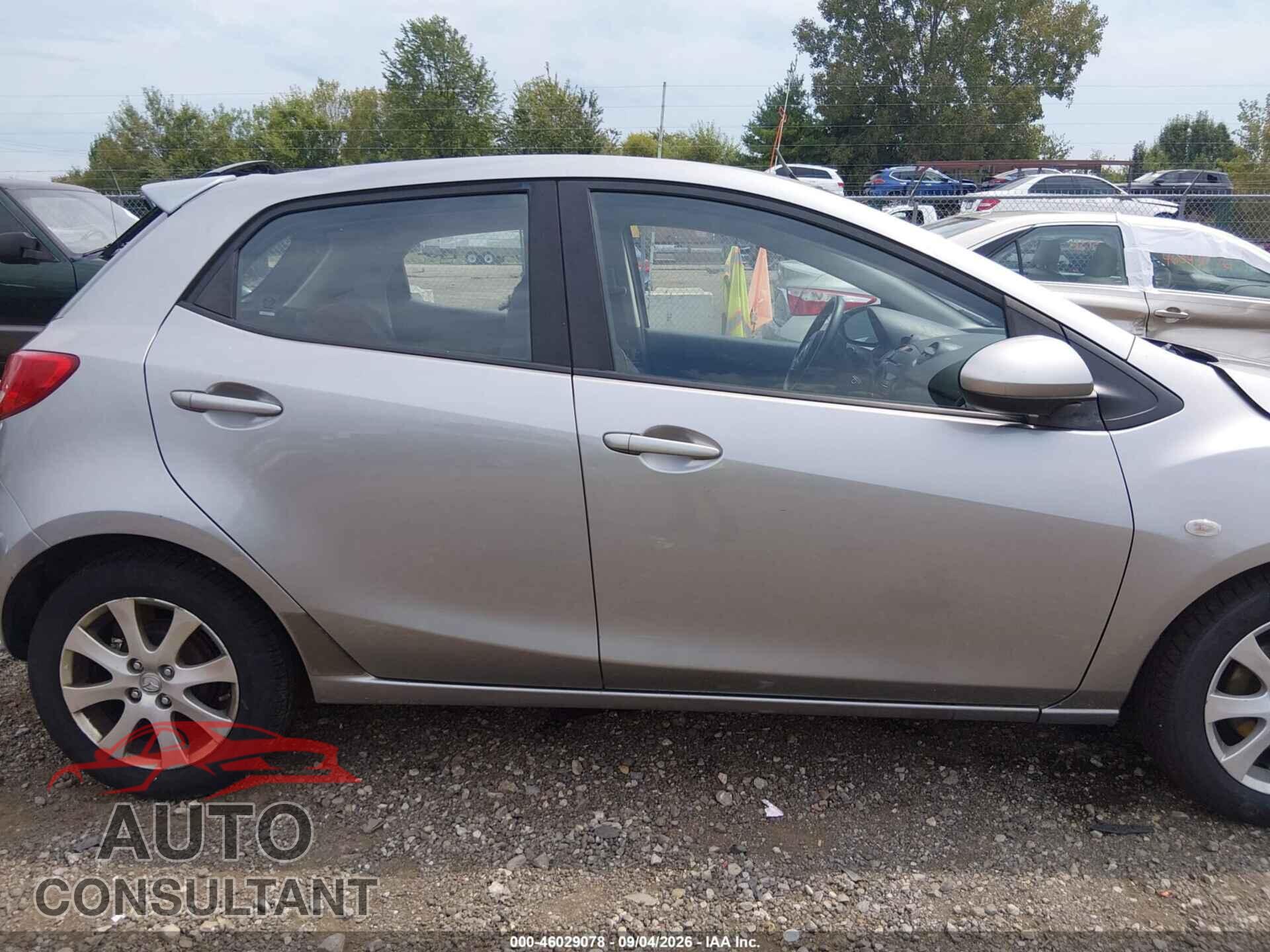 MAZDA MAZDA2 2012 - JM1DE1LY2C0142641