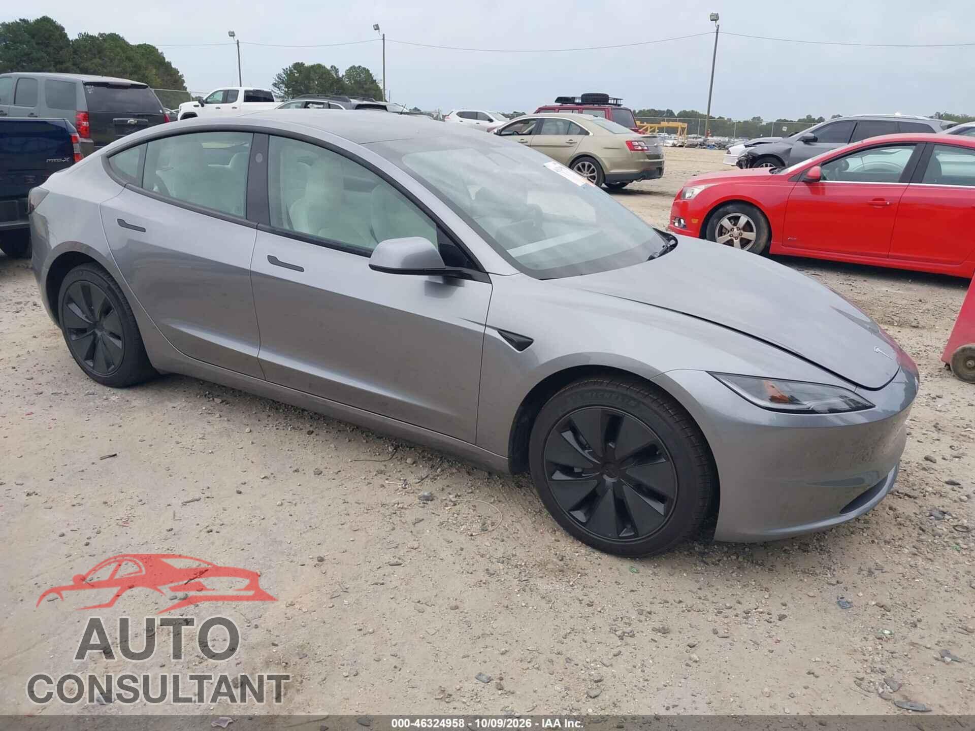 TESLA MODEL 3 2025 - 5YJ3E1EA4SF942952