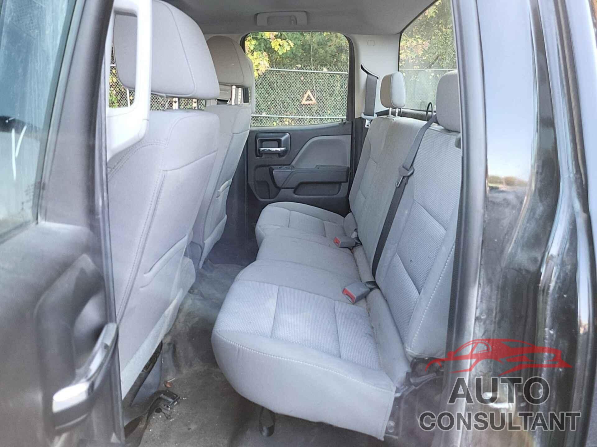 CHEVROLET SILVERADO 1500 2018 - 1GCVKNEC0JZ315331