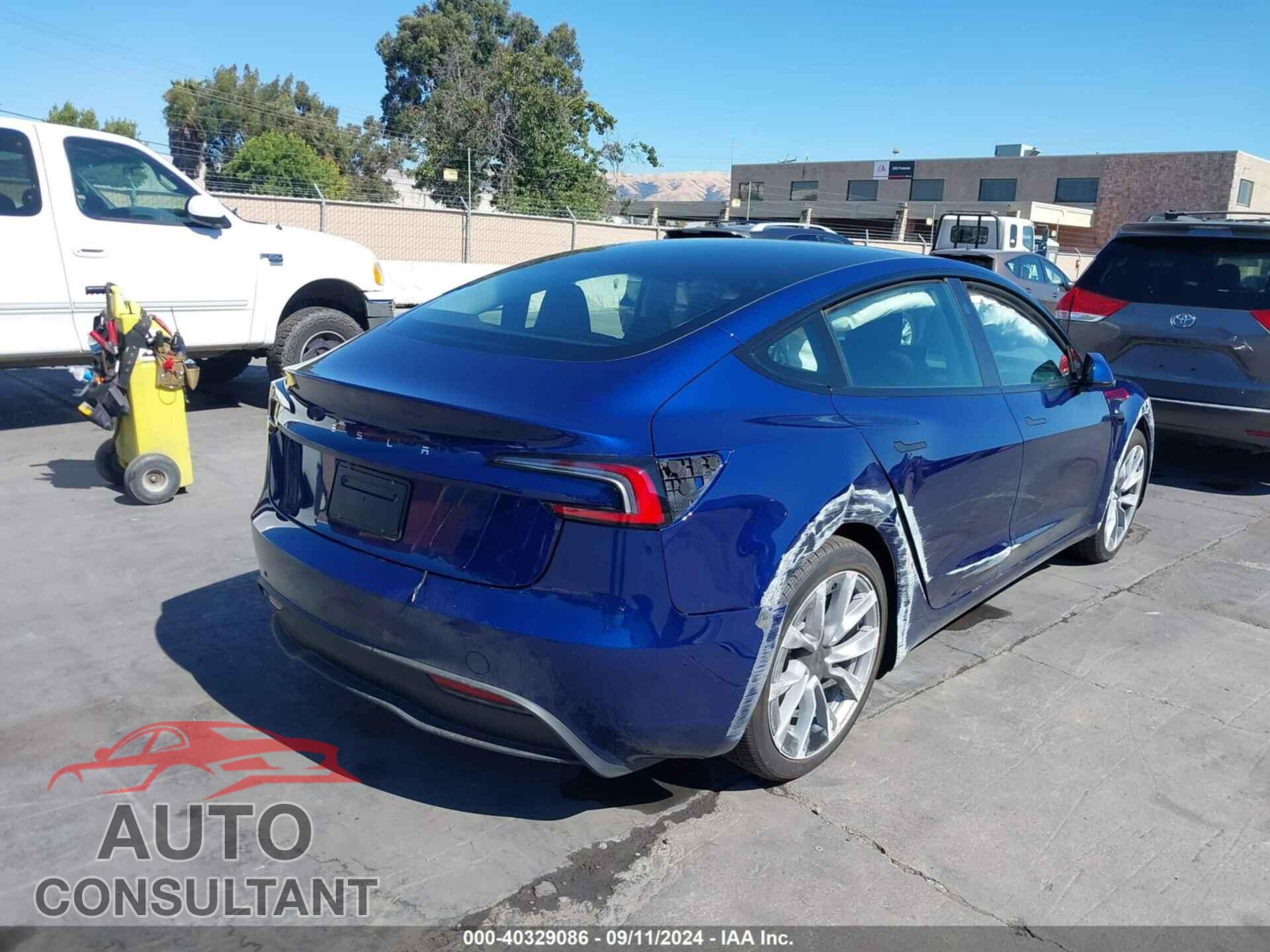TESLA MODEL 3 2024 - 5YJ3E1EA3RF822893