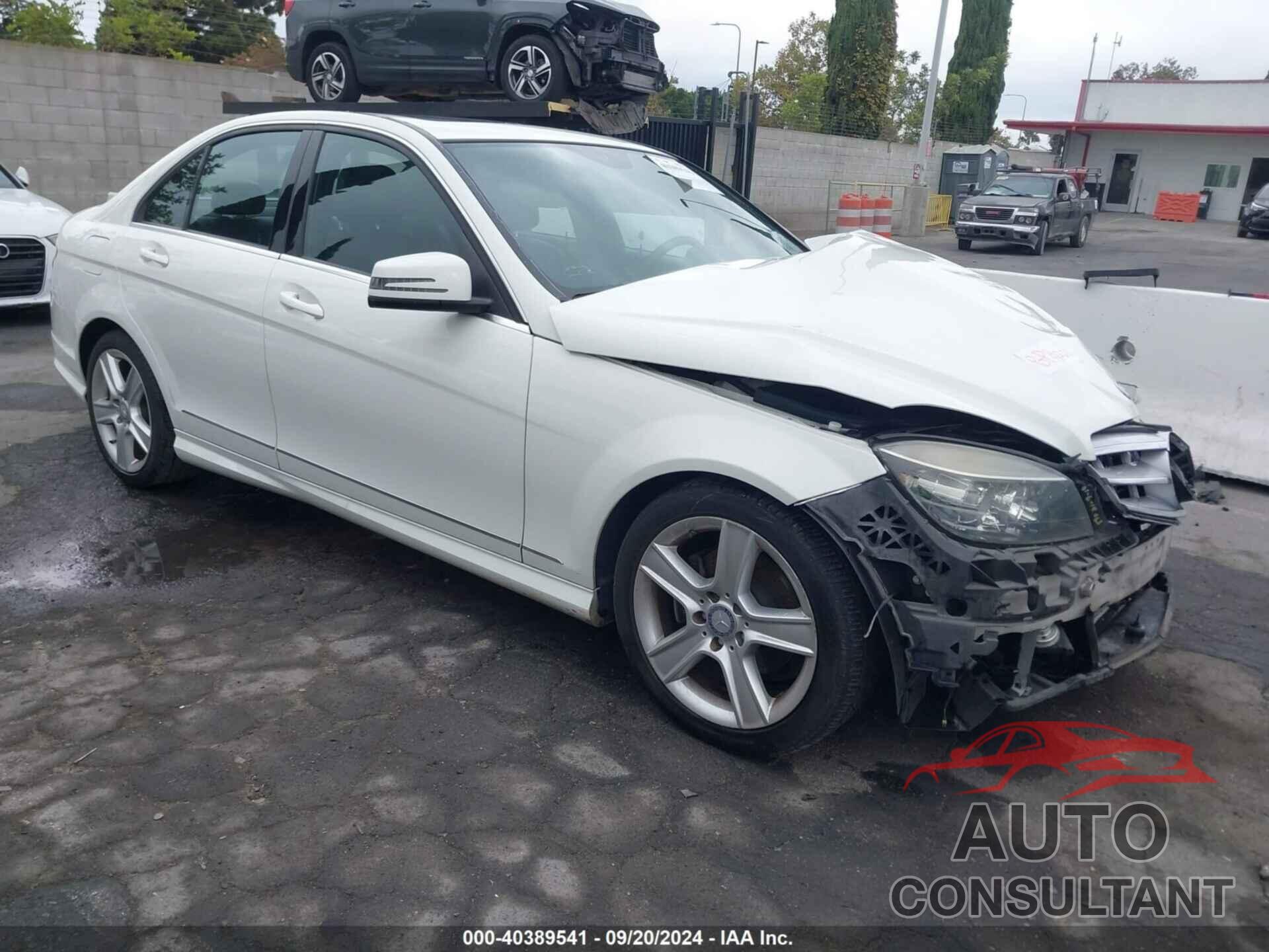 MERCEDES-BENZ C 300 2011 - WDDGF5EBXBR146530