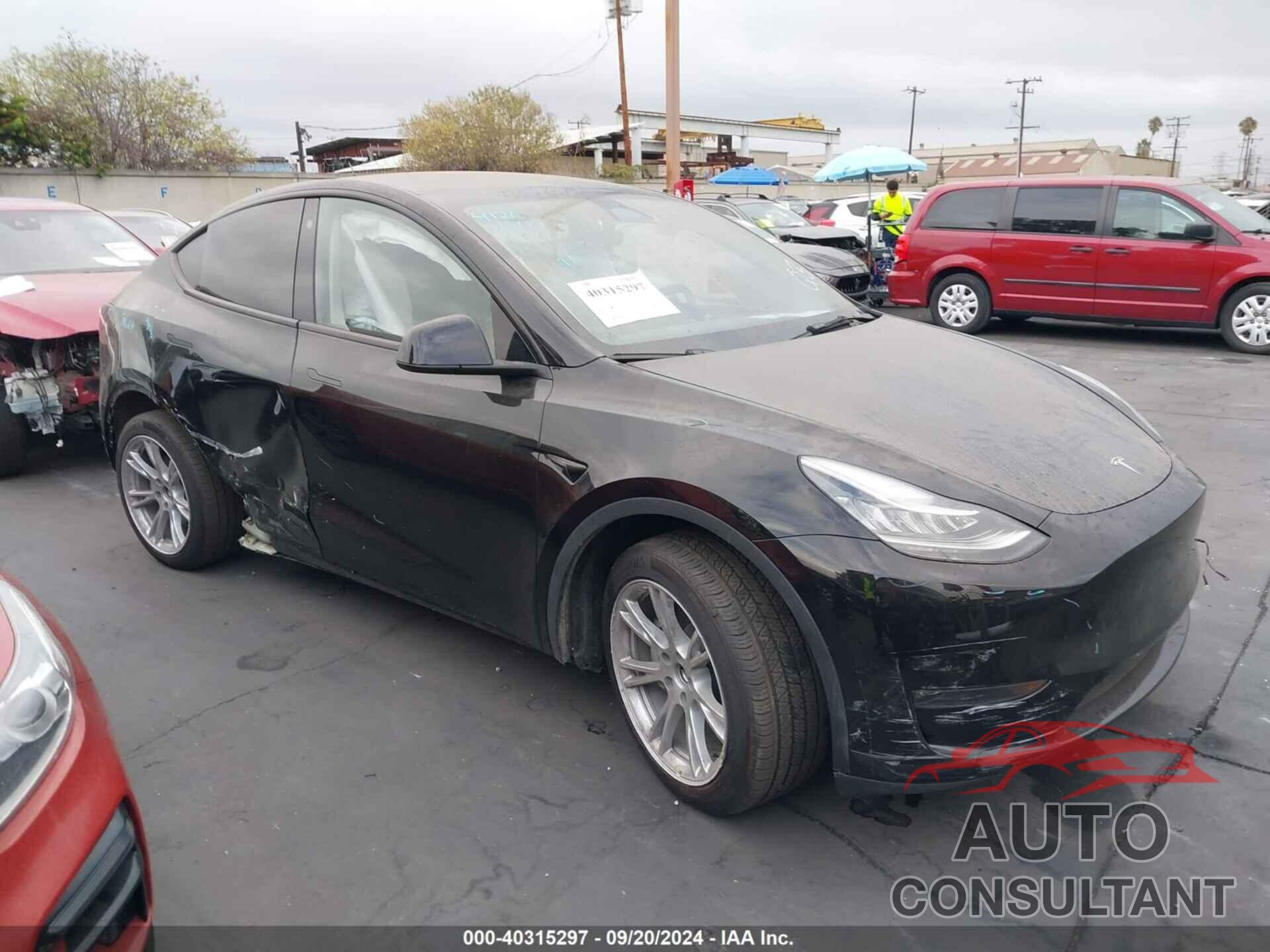 TESLA MODEL Y 2023 - 7SAYGDEE8PA122661