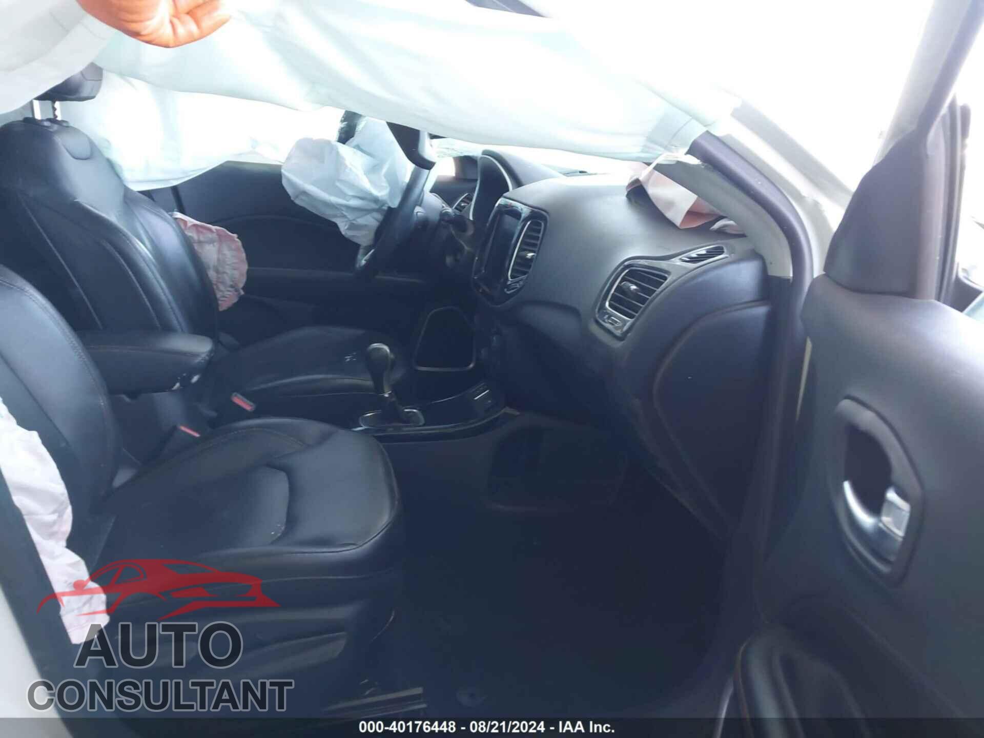 JEEP COMPASS 2018 - 3C4NJCCB2JT407033