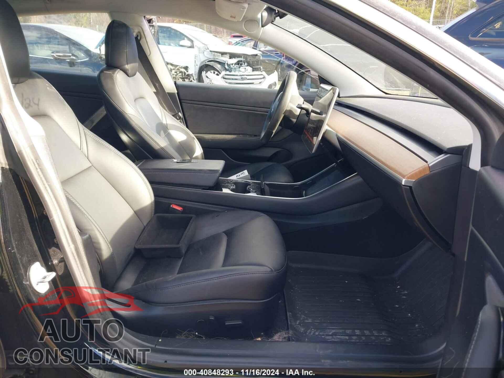 TESLA MODEL 3 2020 - 5YJ3E1EBXLF764085