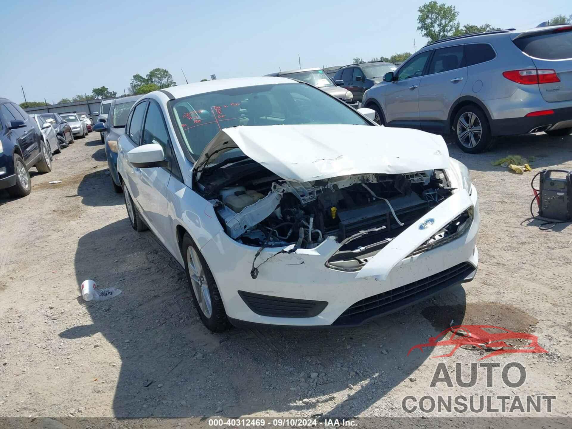 FORD FOCUS 2018 - 1FADP3K23JL251825