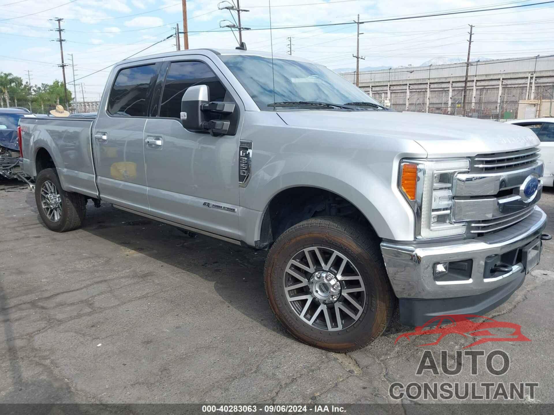 FORD F-350 2019 - 1FT8W3BT5KEE04556