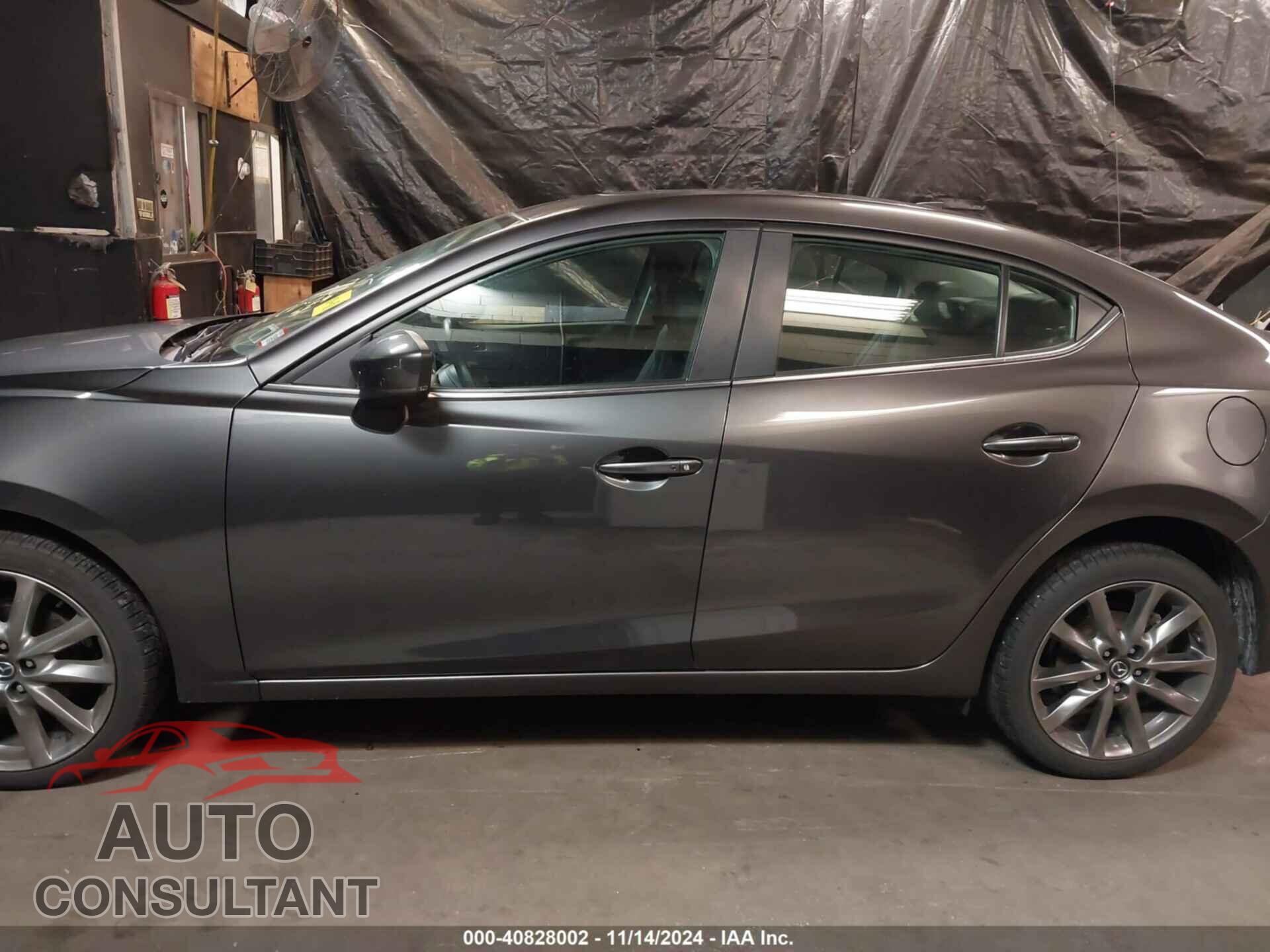 MAZDA MAZDA3 2018 - 3MZBN1V33JM215936