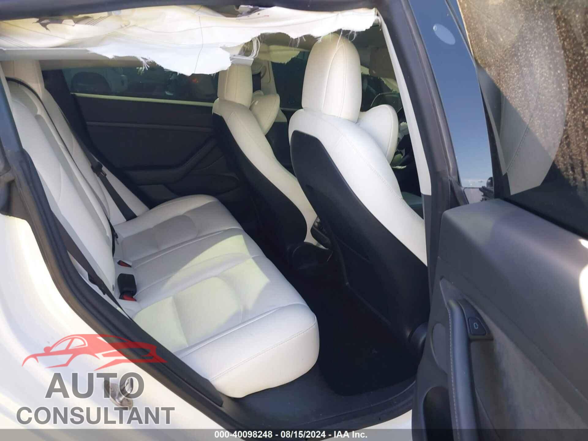 TESLA MODEL 3 2022 - 5YJ3E1EB7NF136438