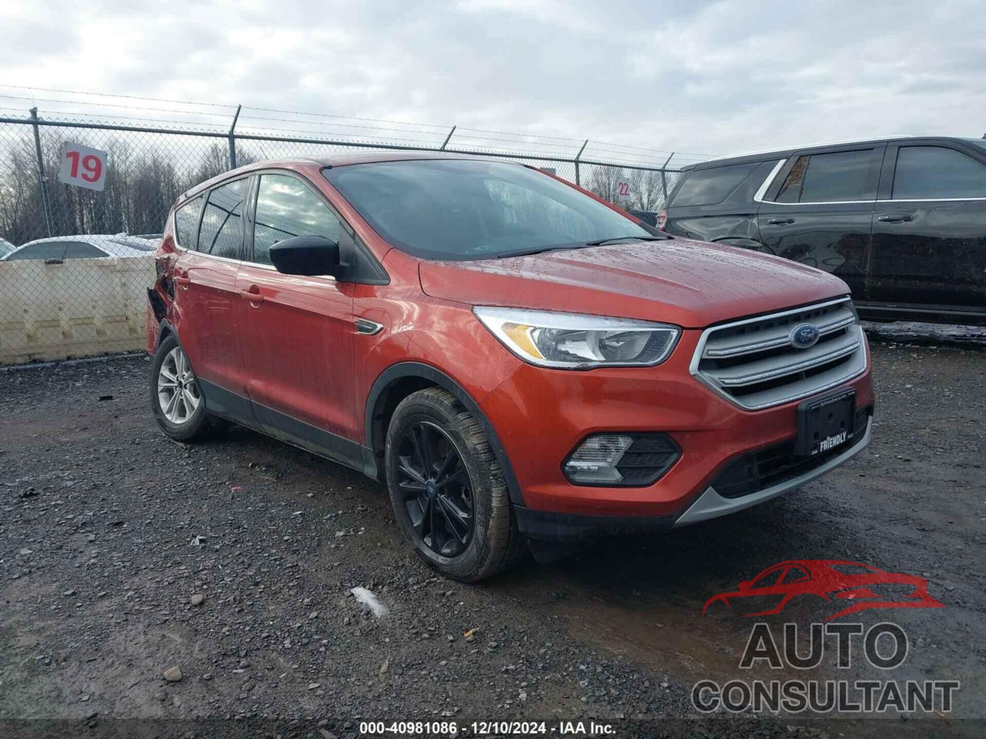 FORD ESCAPE 2019 - 1FMCU9GD9KUA37604