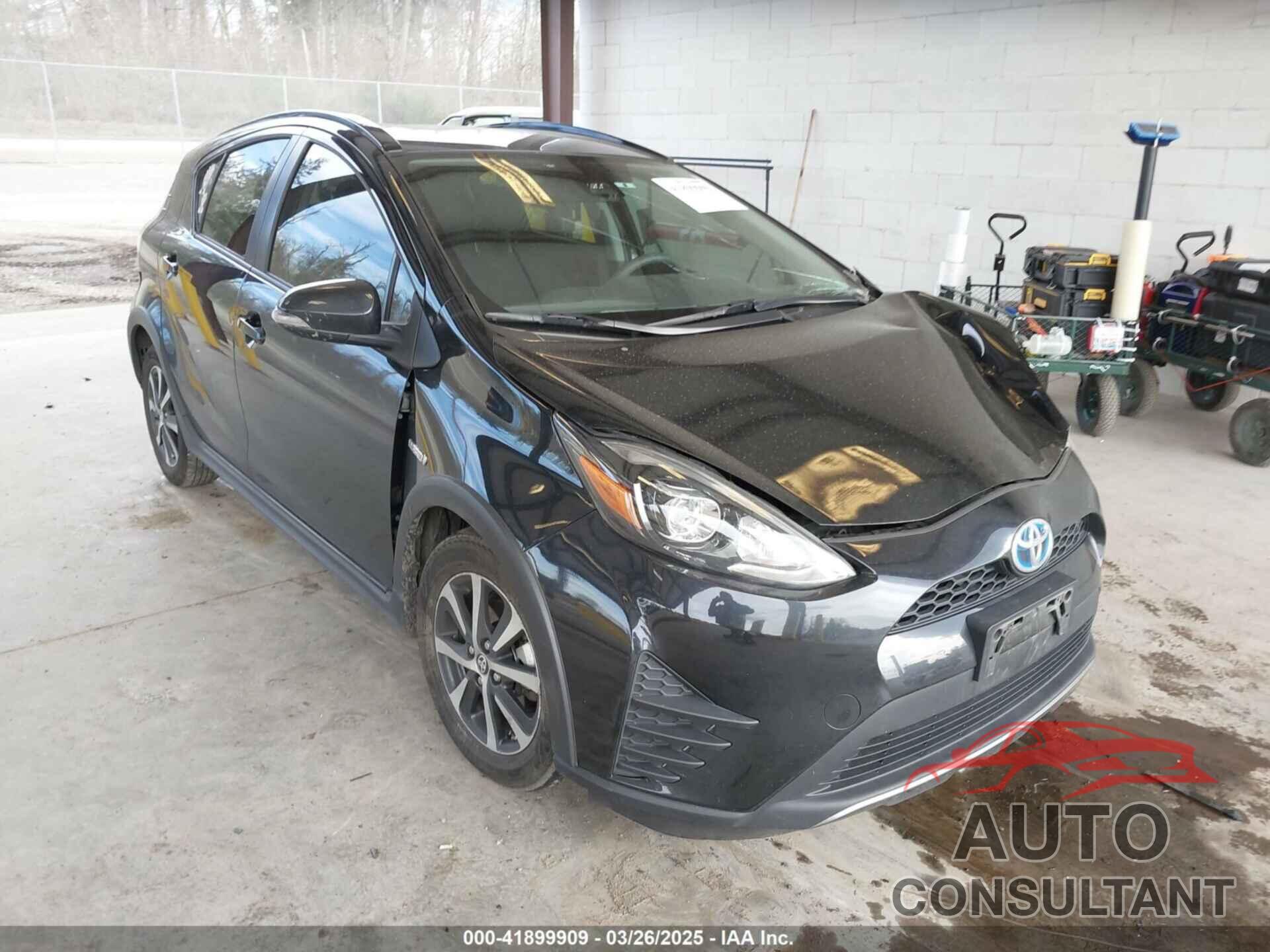 TOYOTA PRIUS C 2018 - JTDKDTB35J1605049