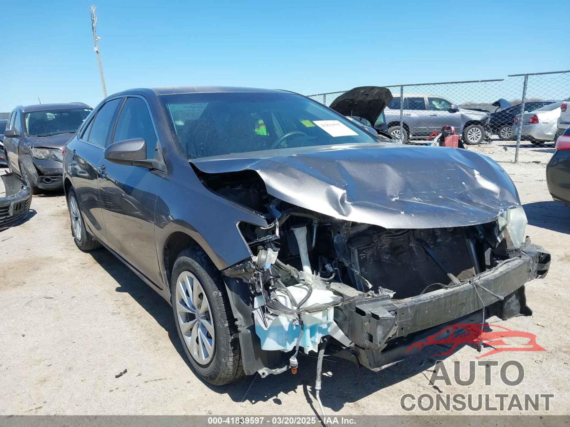 TOYOTA CAMRY 2016 - 4T4BF1FK7GR542335