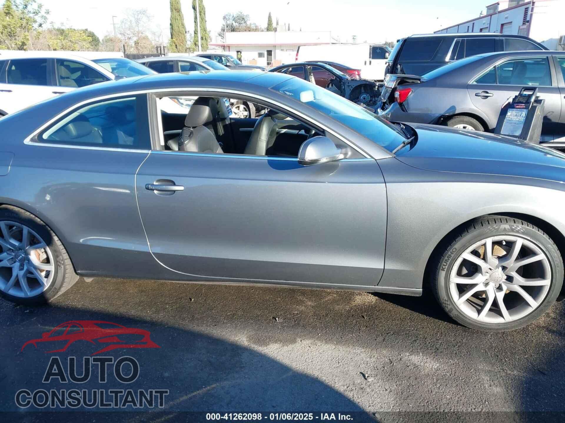 AUDI A5 2012 - WAUCFAFR0CA003063