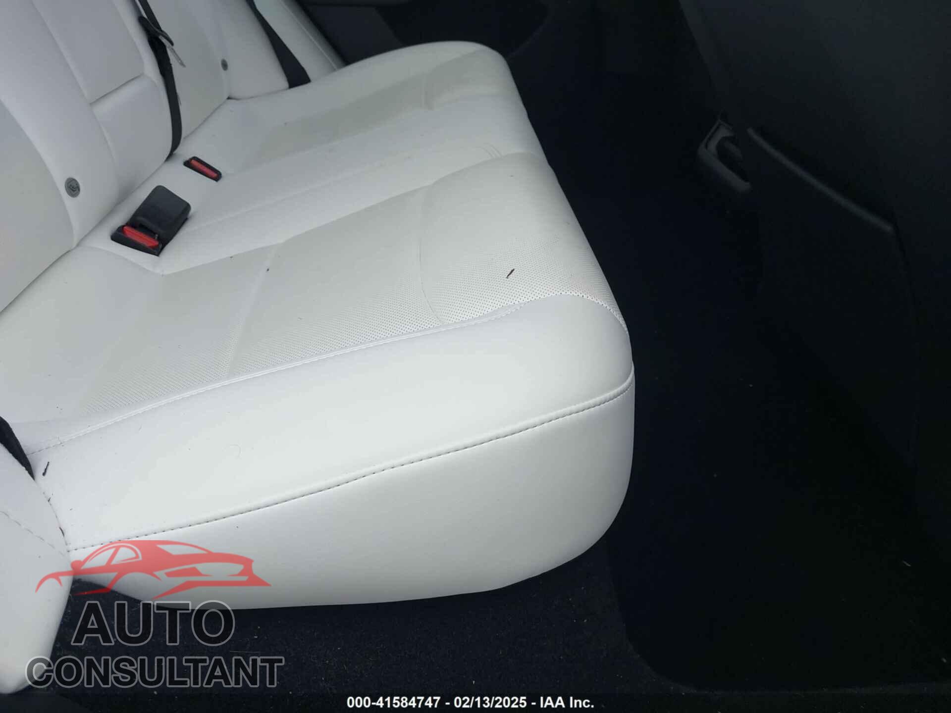 TESLA MODEL 3 2024 - 5YJ3E1EA9RF857020