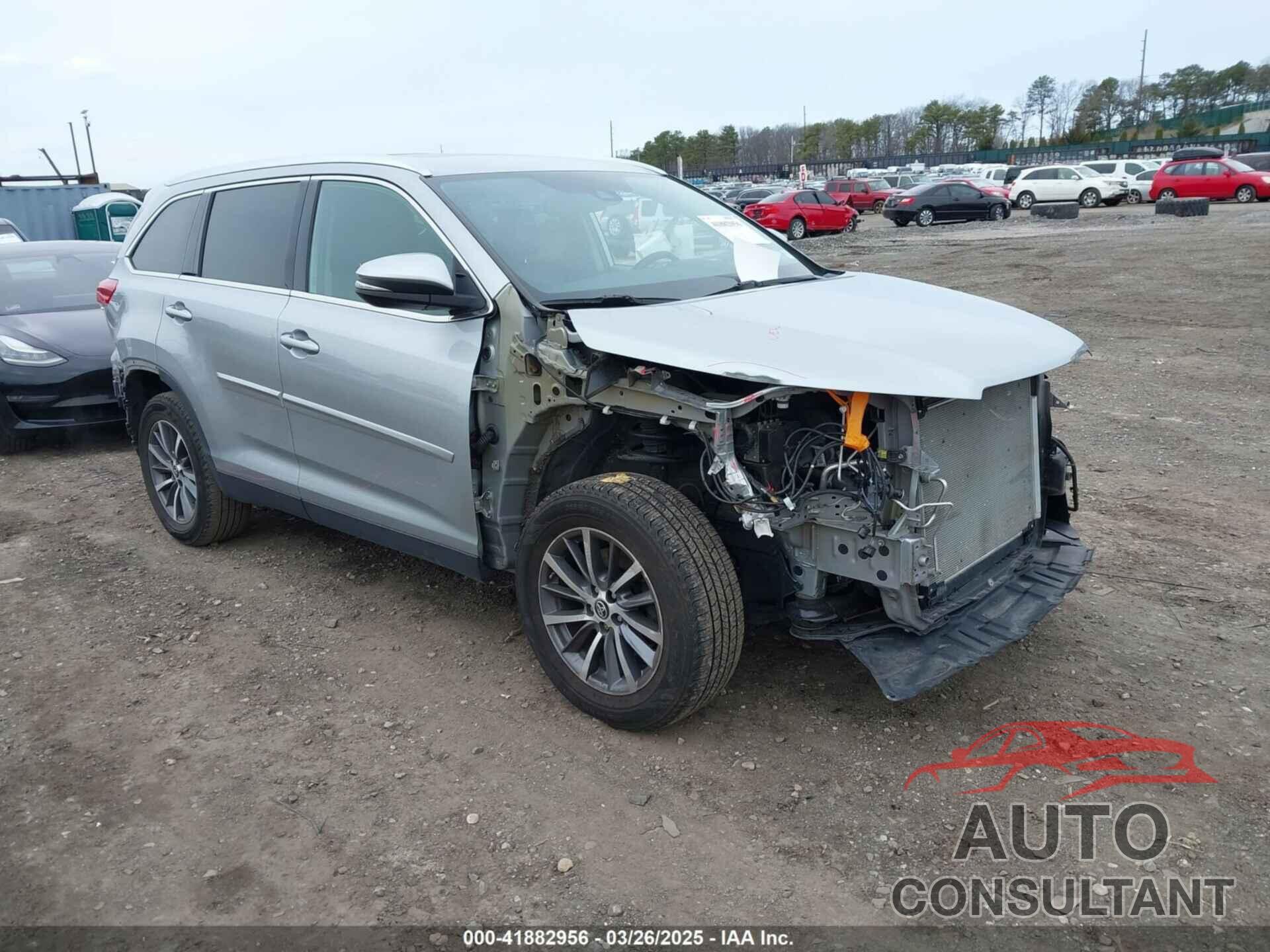 TOYOTA HIGHLANDER 2019 - 5TDJZRFH8KS727883