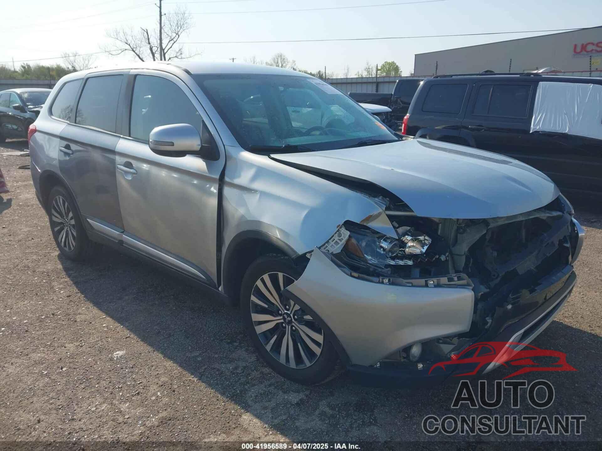 MITSUBISHI OUTLANDER 2019 - JA4AD3A3XKZ033759