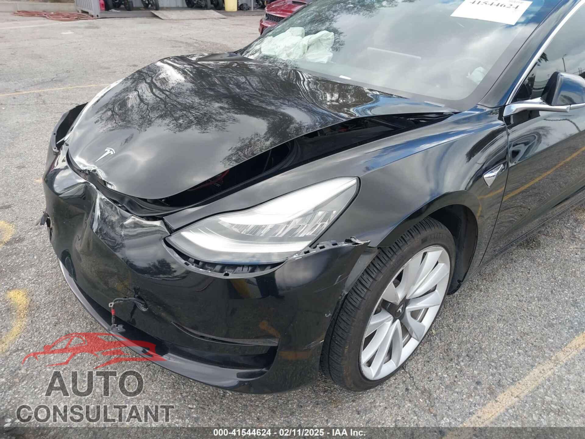TESLA MODEL 3 2018 - 5YJ3E1EA9JF009384