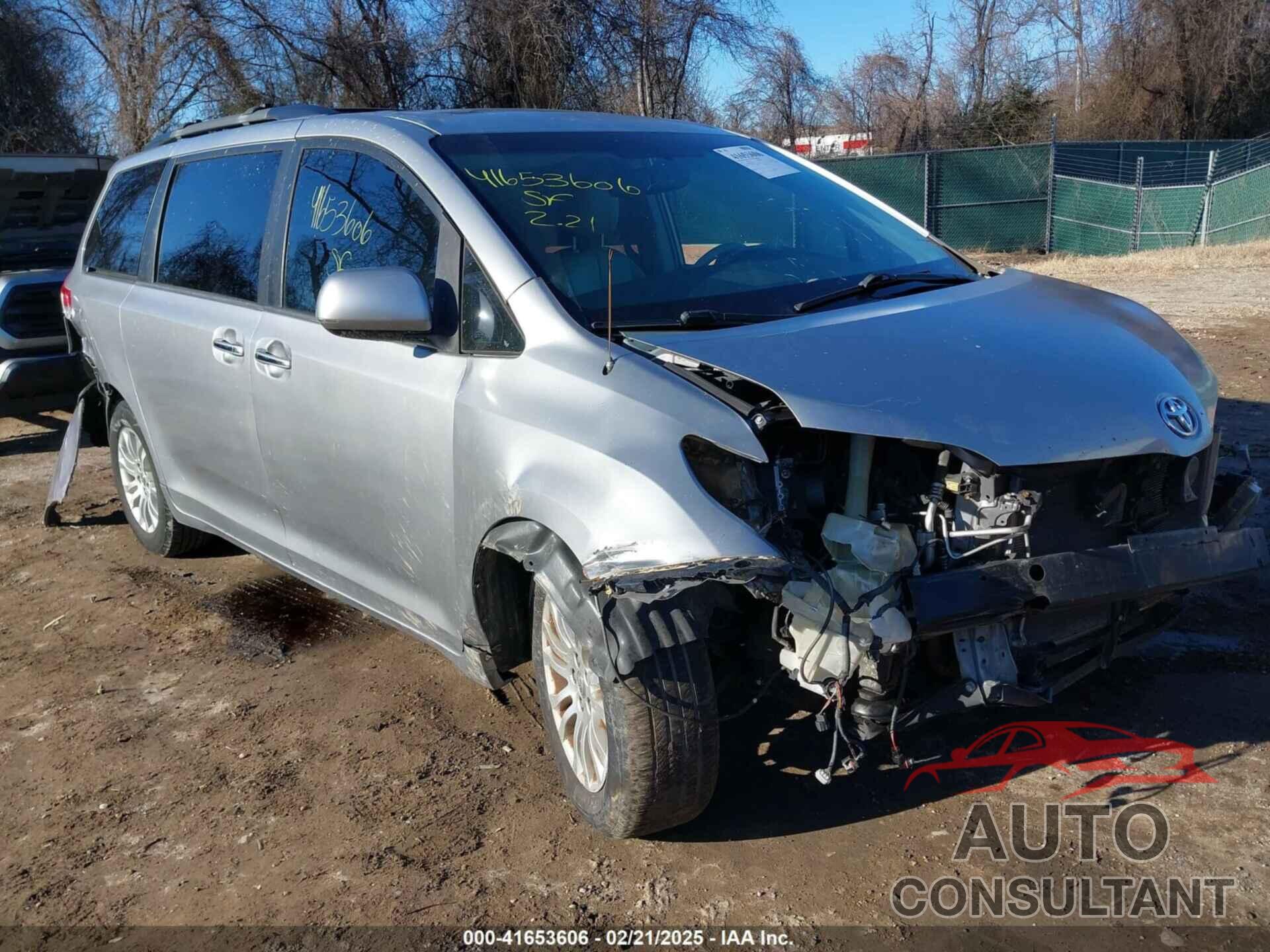 TOYOTA SIENNA 2013 - 5TDYK3DC9DS392336