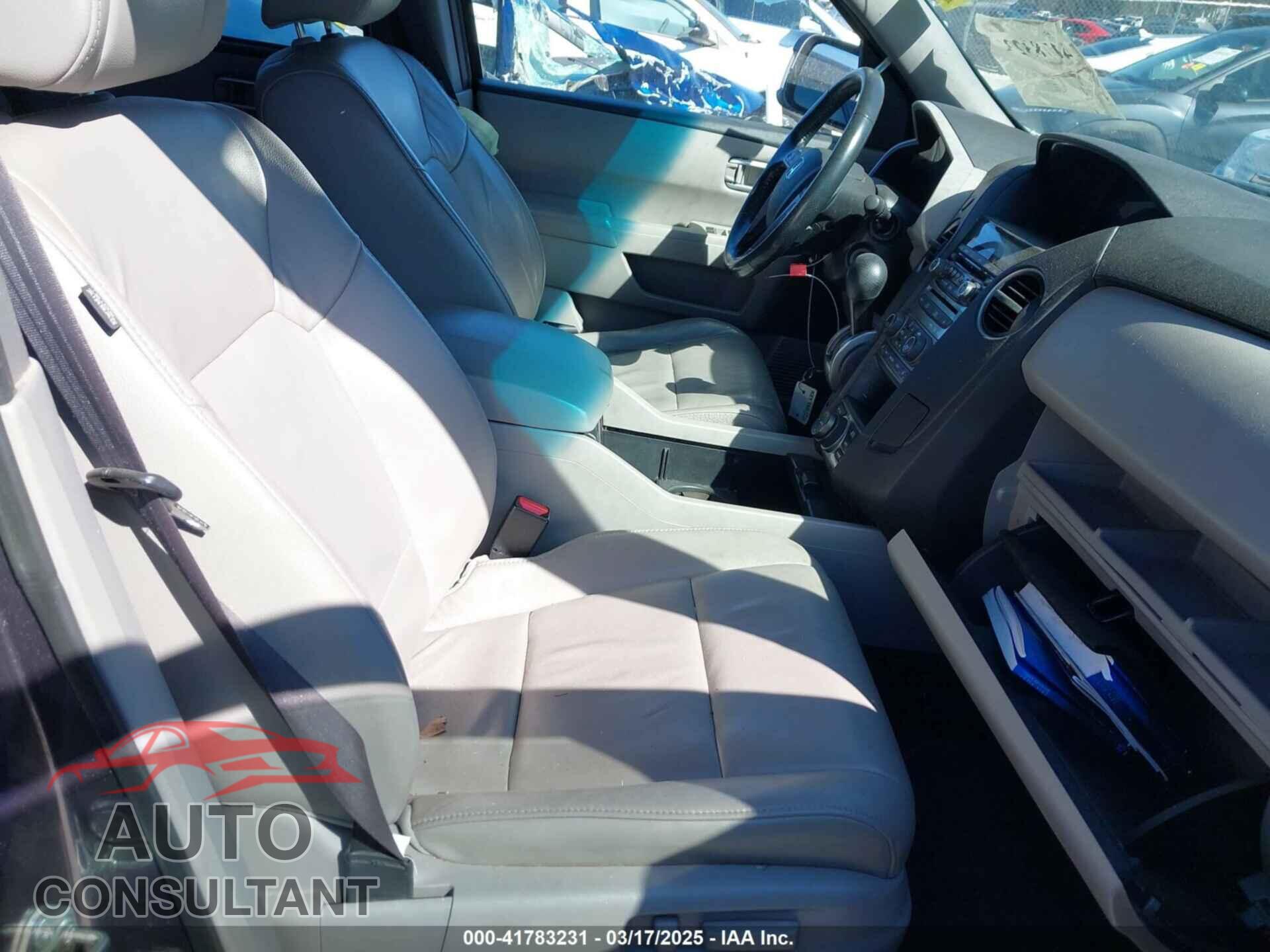 HONDA PILOT 2014 - 5FNYF3H93EB021908