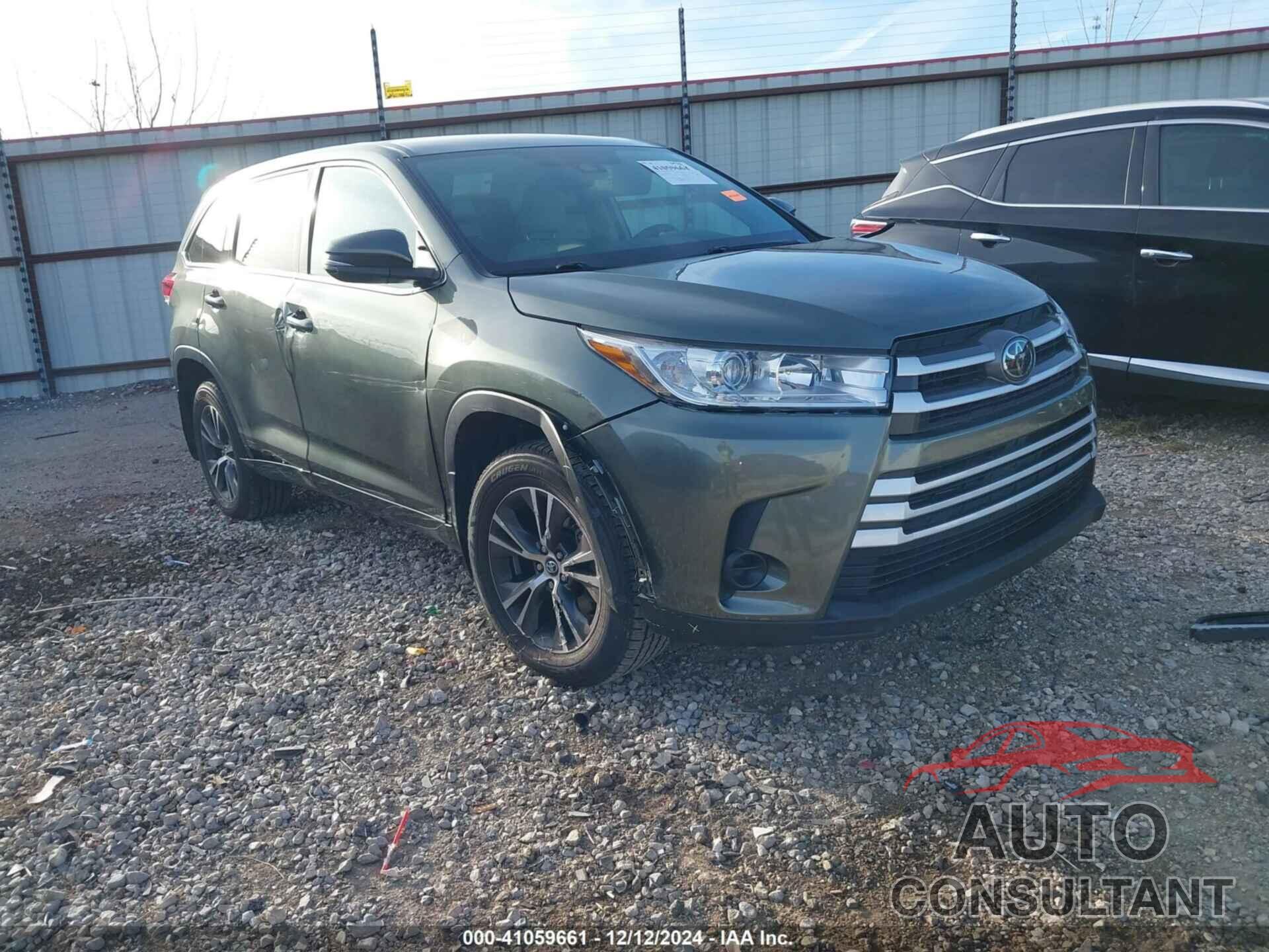 TOYOTA HIGHLANDER 2018 - 5TDBZRFHXJS888951