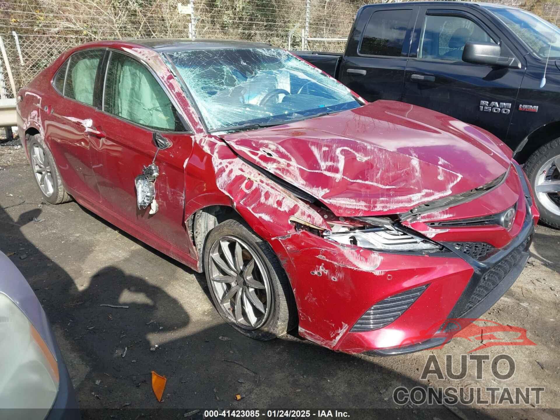 TOYOTA CAMRY 2018 - 4T1B61HK2JU603184