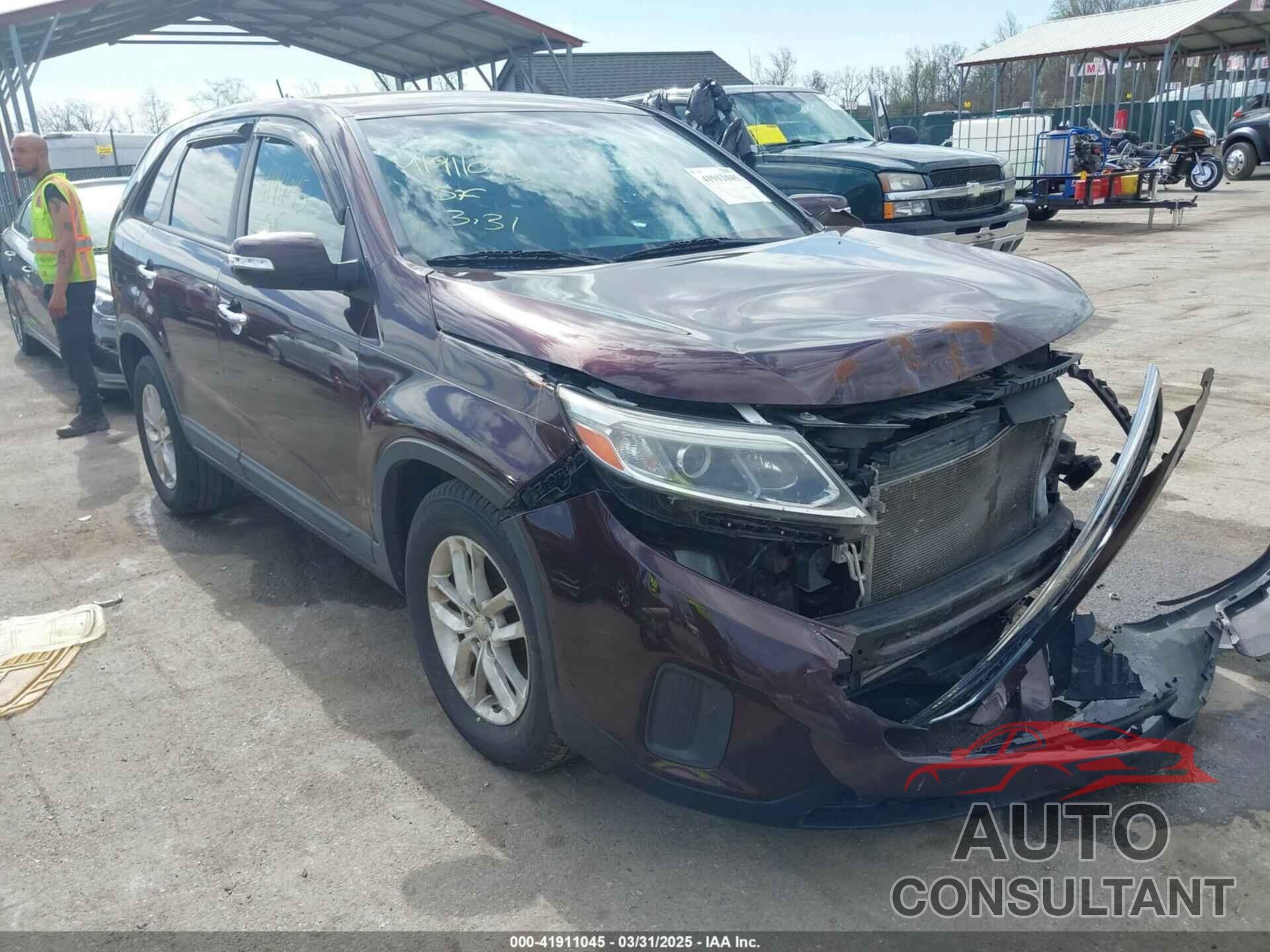 KIA SORENTO 2015 - 5XYKT3A68FG594912