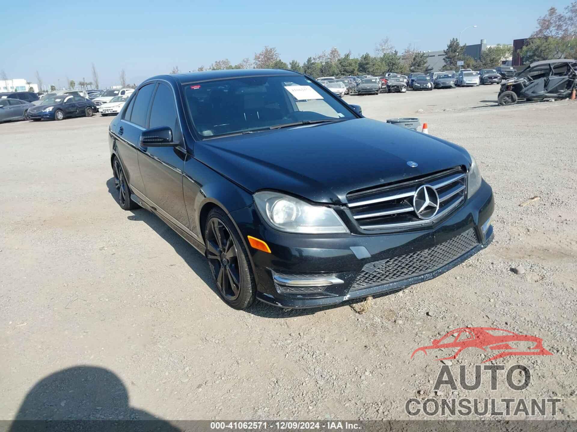 MERCEDES-BENZ C 250 2014 - WDDGF4HB2EG231934