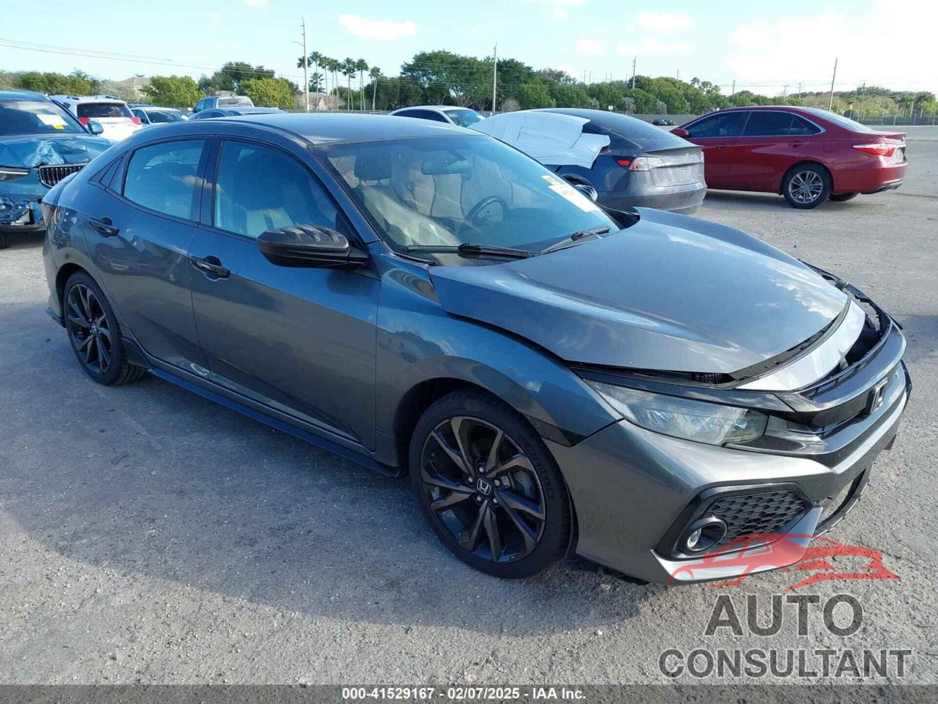 HONDA CIVIC 2018 - SHHFK7H43JU200182