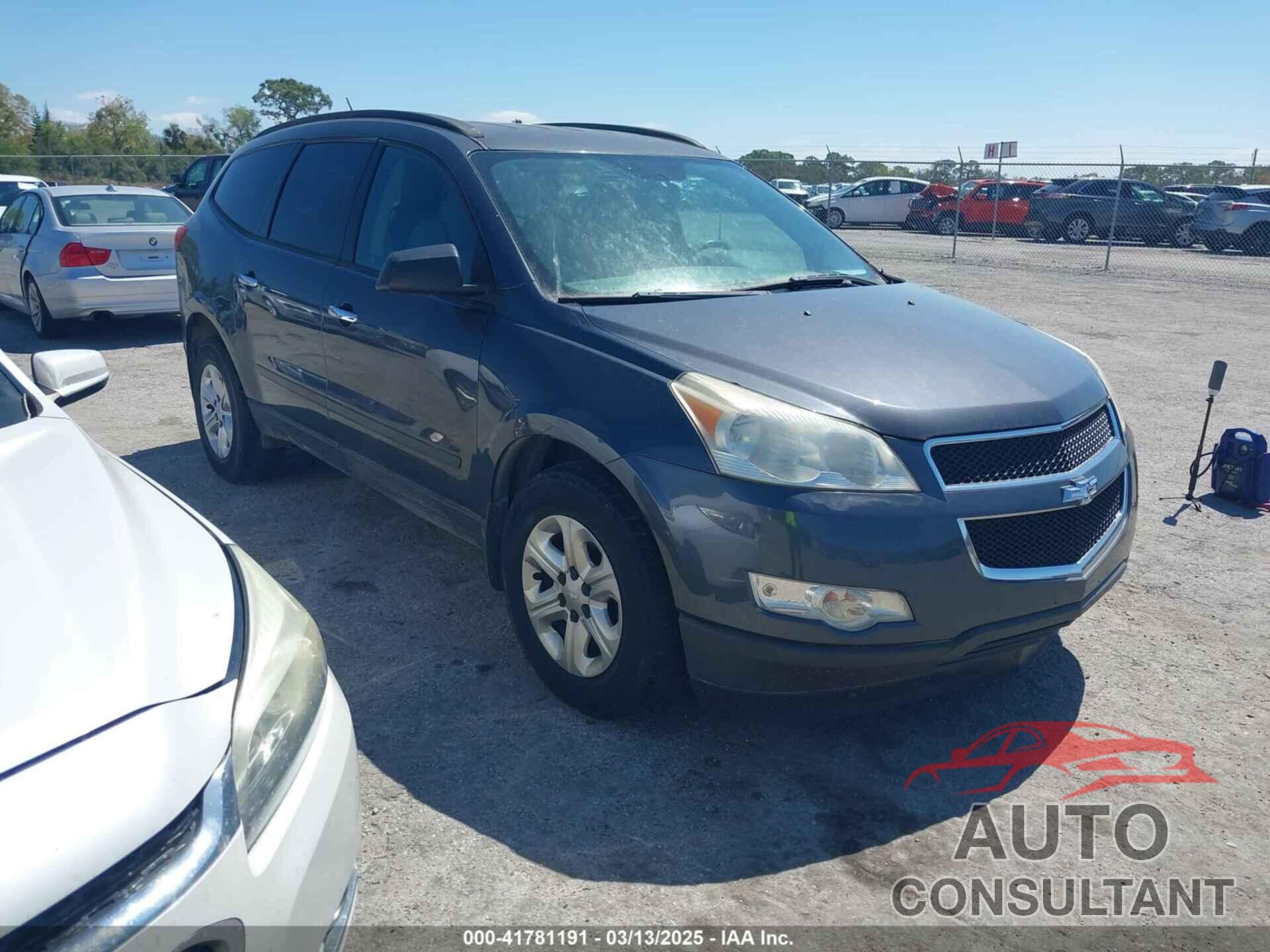 CHEVROLET TRAVERSE 2011 - 1GNKVFED2BJ379998