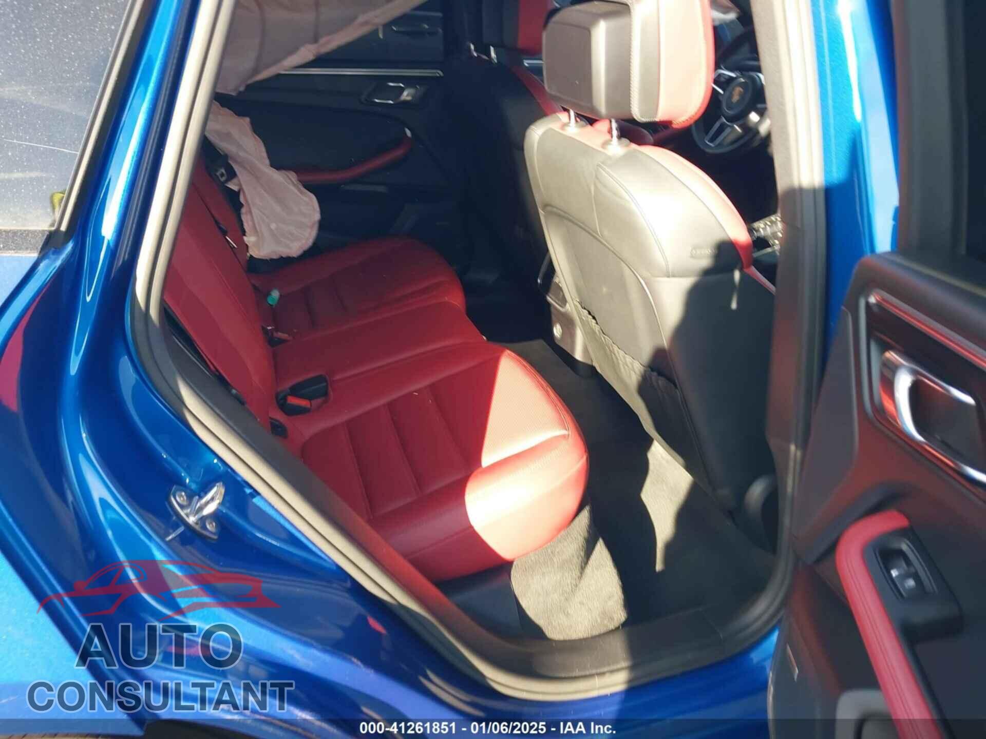 PORSCHE MACAN 2017 - WP1AG2A57HLB52713
