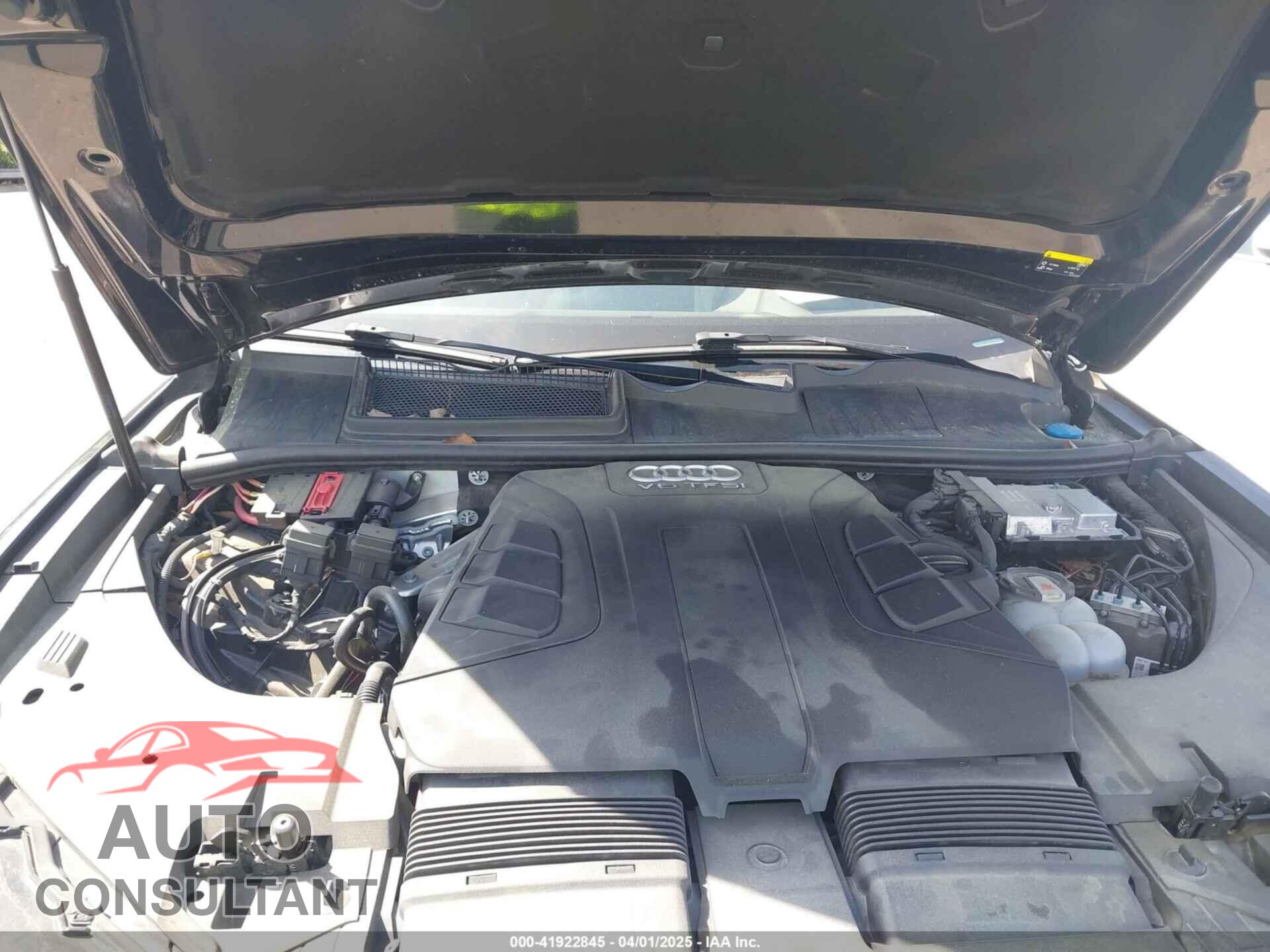 AUDI Q7 2018 - WA1VAAF78JD025827