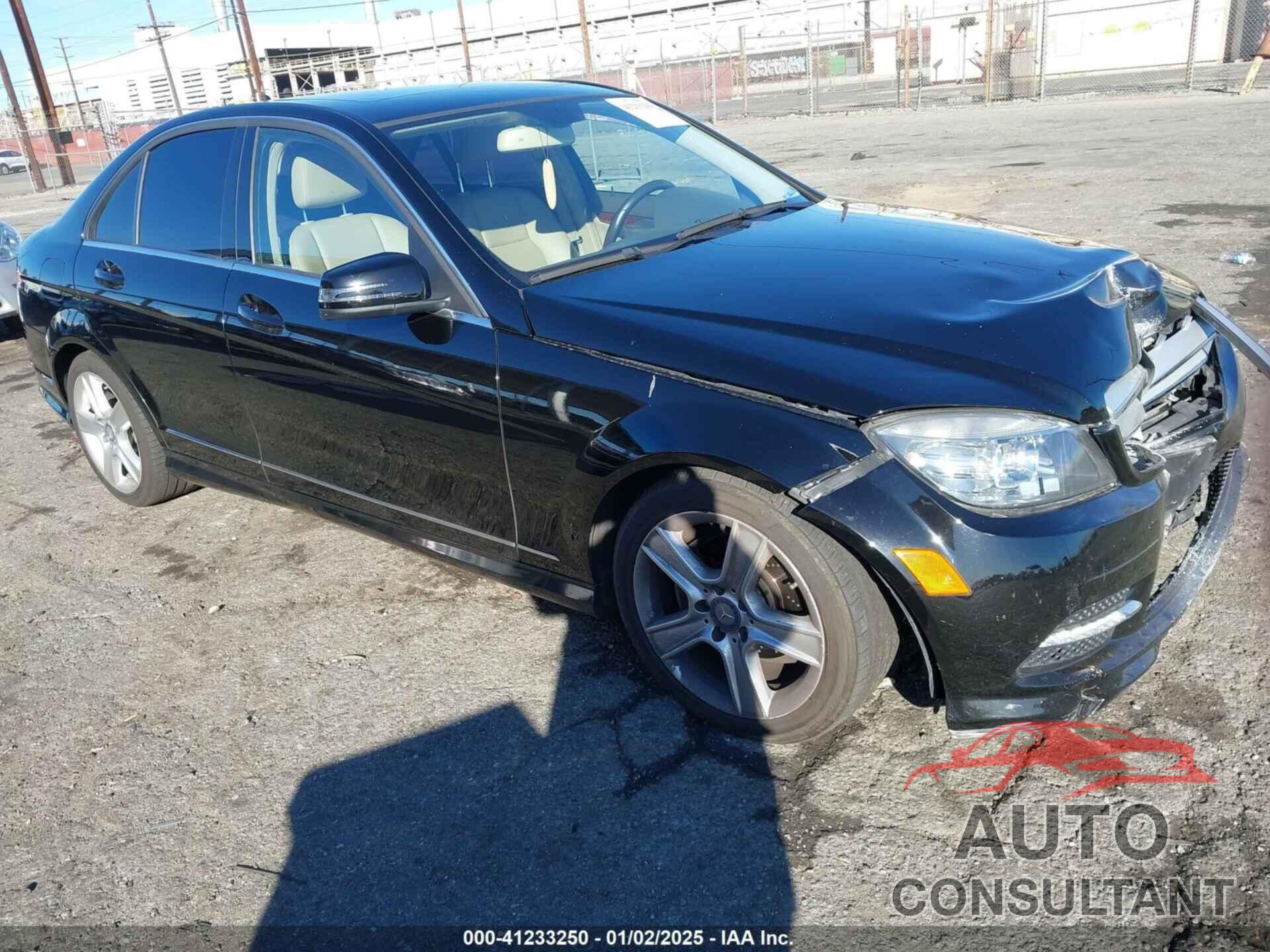 MERCEDES-BENZ C 300 2011 - WDDGF5EB5BR173084