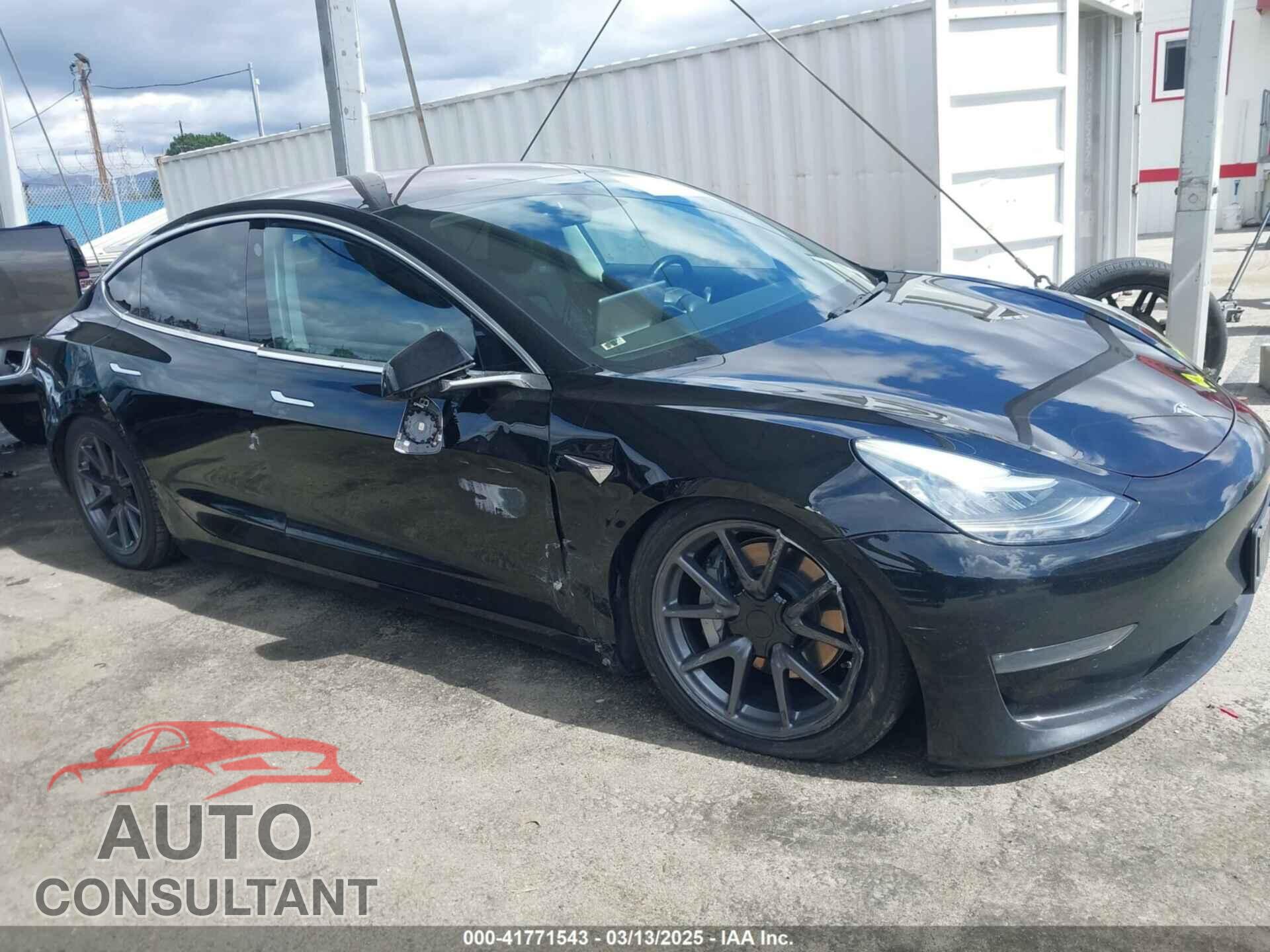 TESLA MODEL 3 2019 - 5YJ3E1EA3KF325056