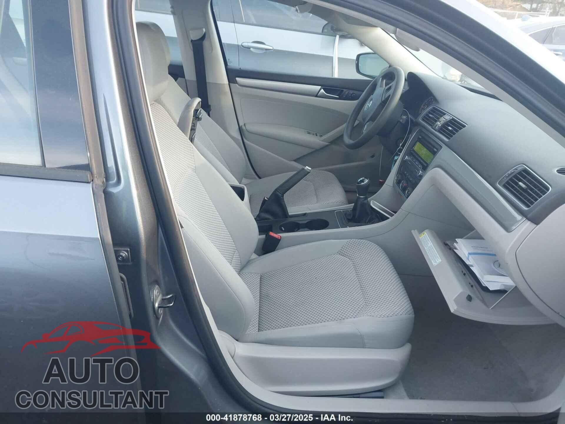 VOLKSWAGEN PASSAT 2014 - 1VWAP7A30EC038302