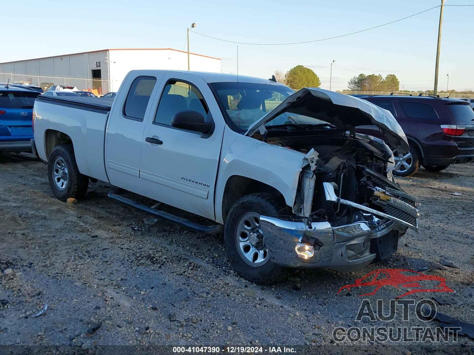 CHEVROLET SILVERADO 1500 2013 - 1GCRCSEA9DZ213168