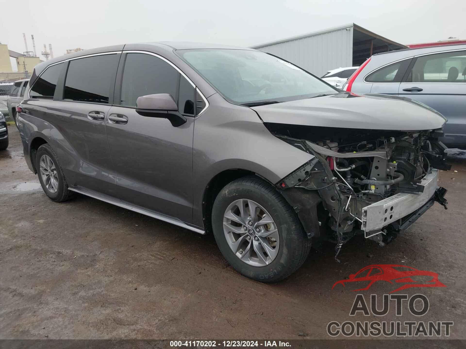 TOYOTA SIENNA 2022 - 5TDKRKEC6NS076937