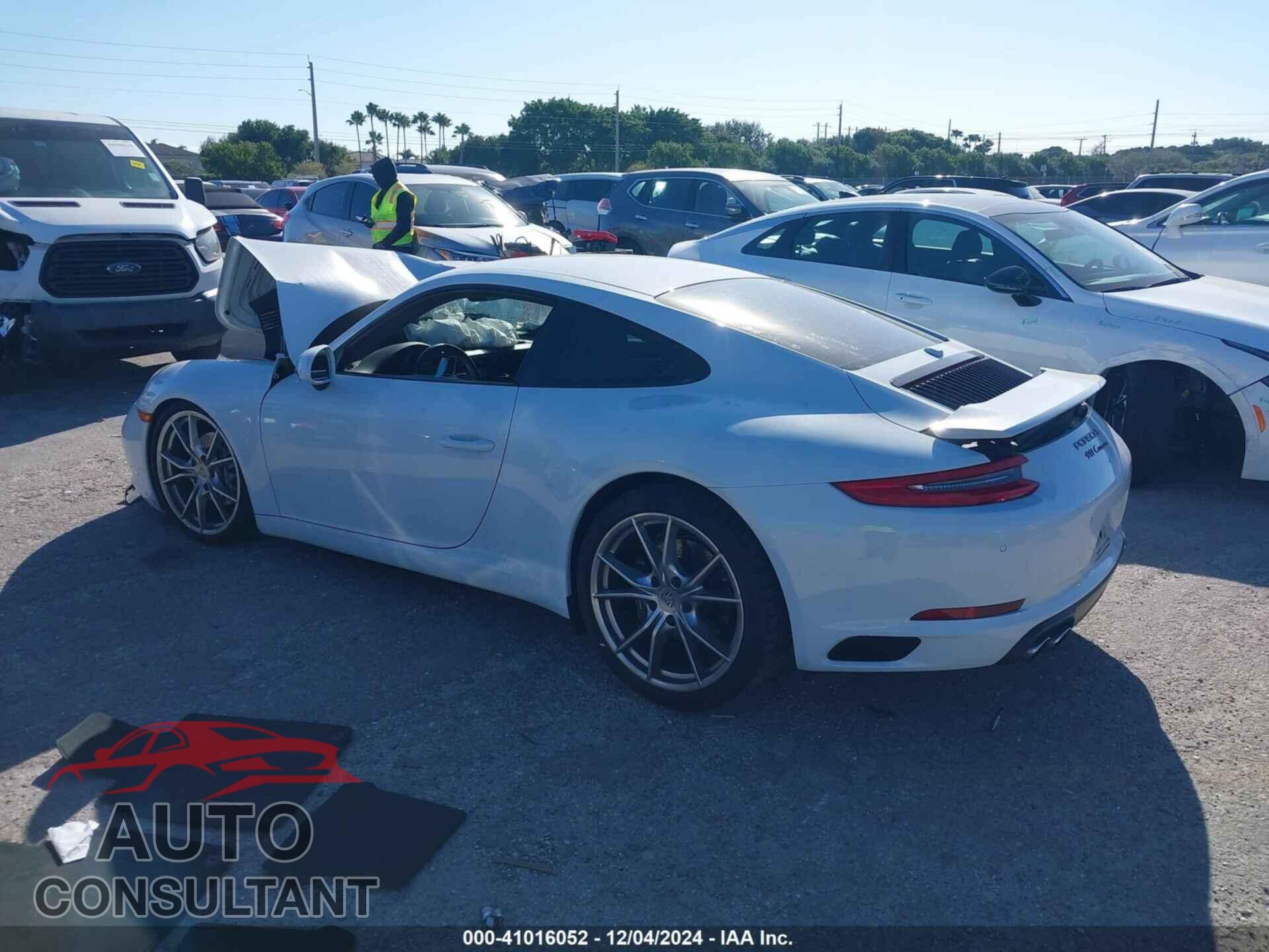 PORSCHE 911 2018 - WP0AA2A9XJS106391