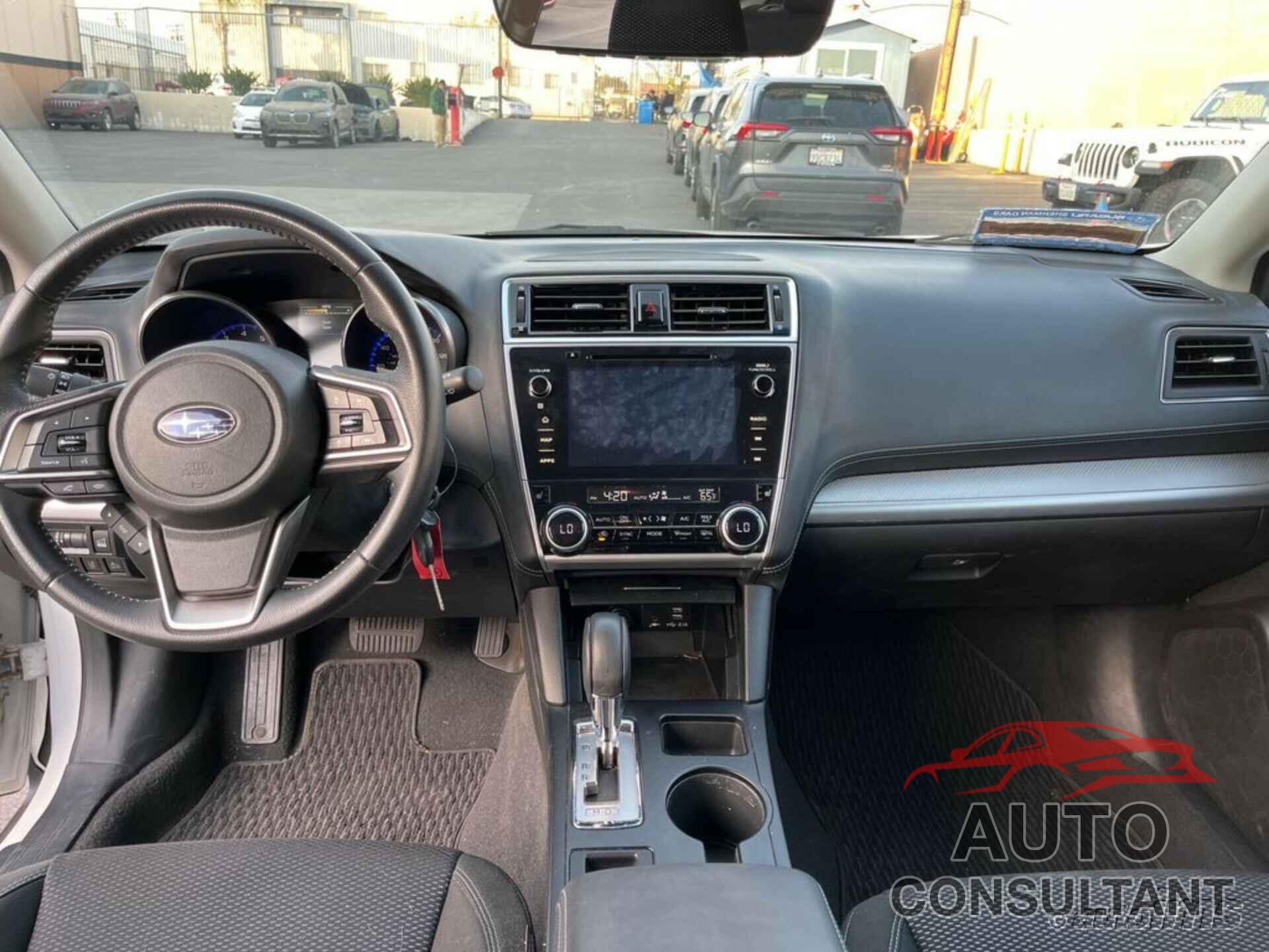 SUBARU OUTBACK 2019 - 4S4BSAHCXK3311214