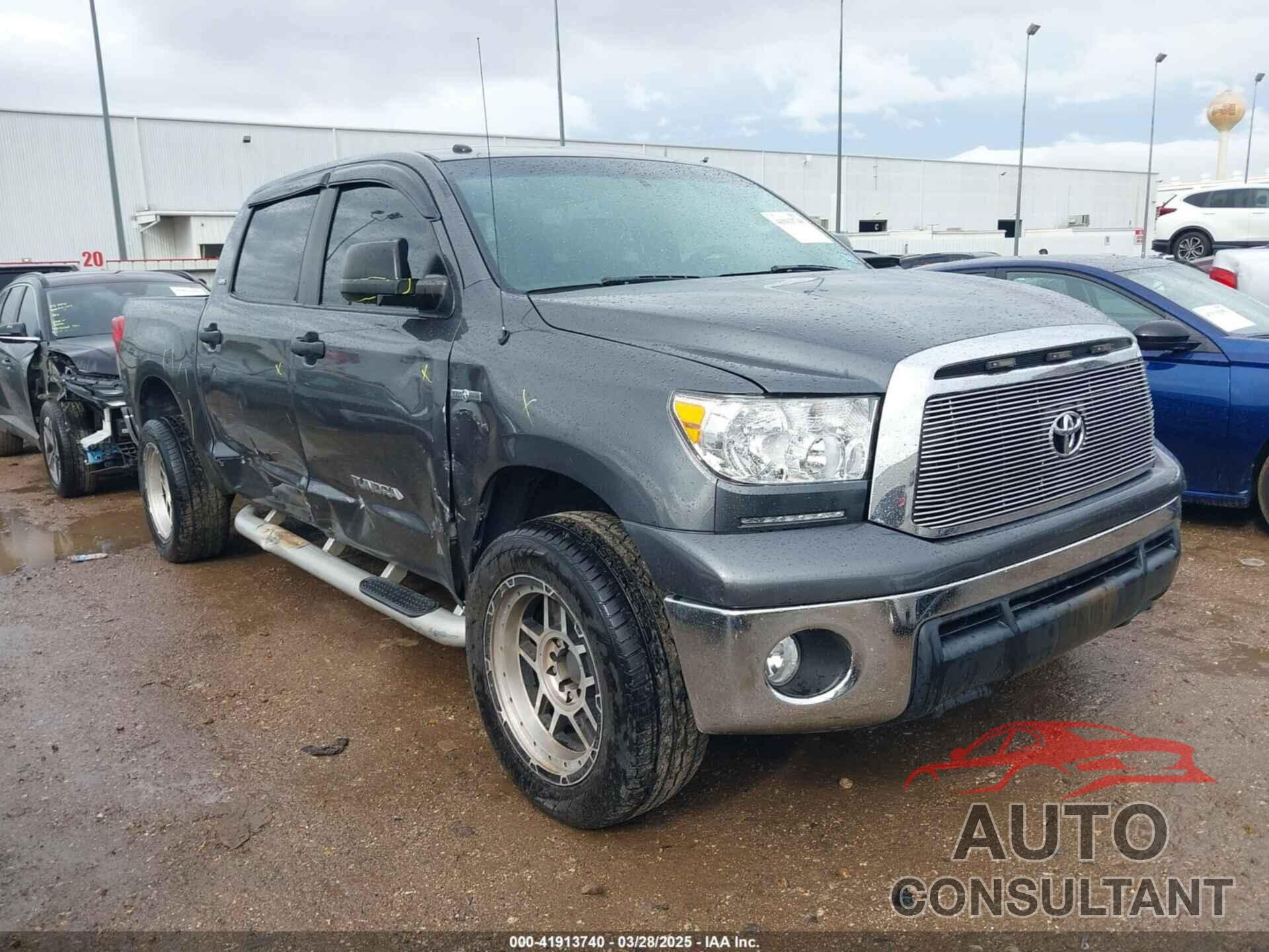 TOYOTA TUNDRA 2011 - 5TFDW5F12BX162901