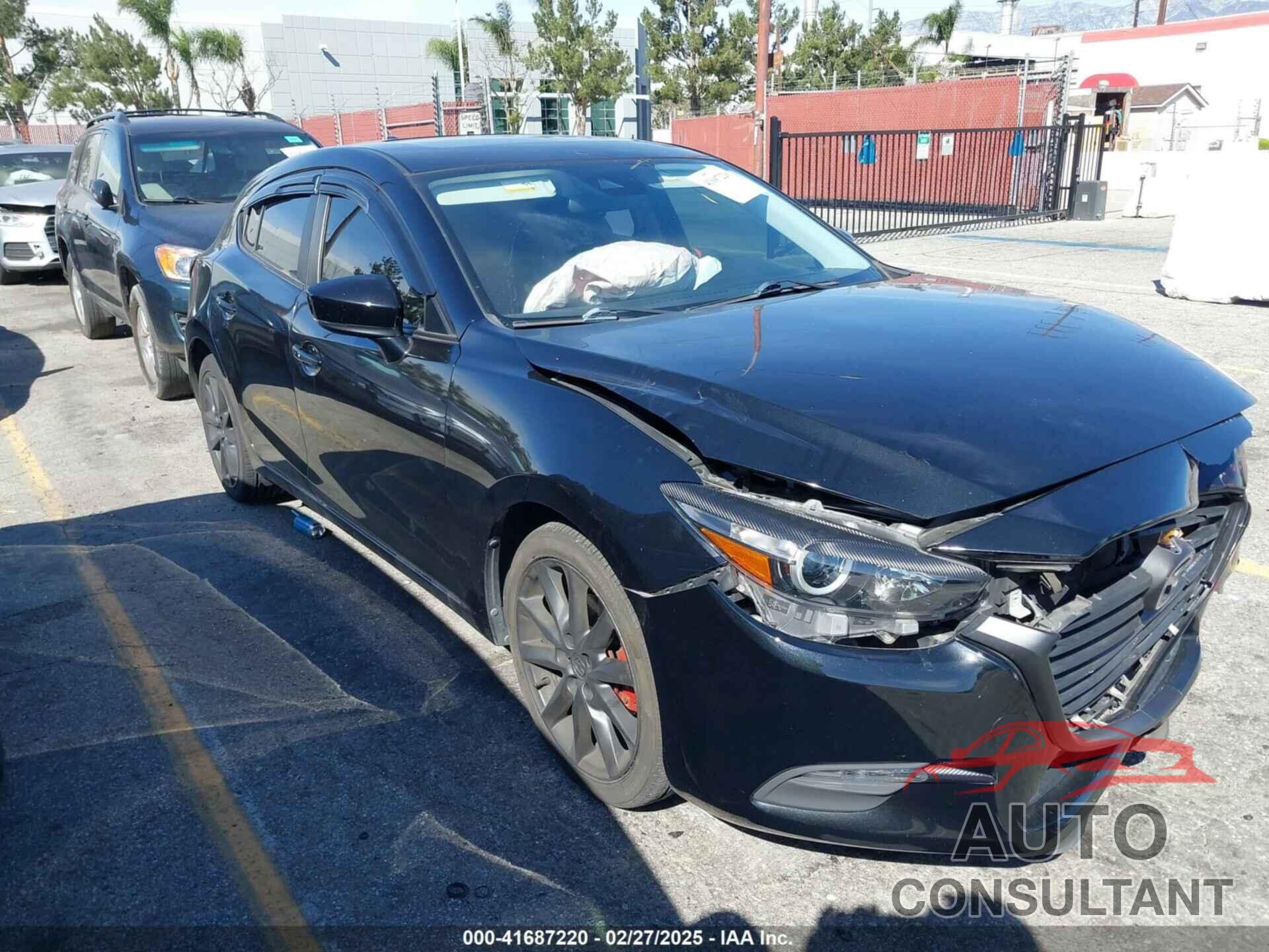 MAZDA MAZDA3 2018 - 3MZBN1L31JM244144