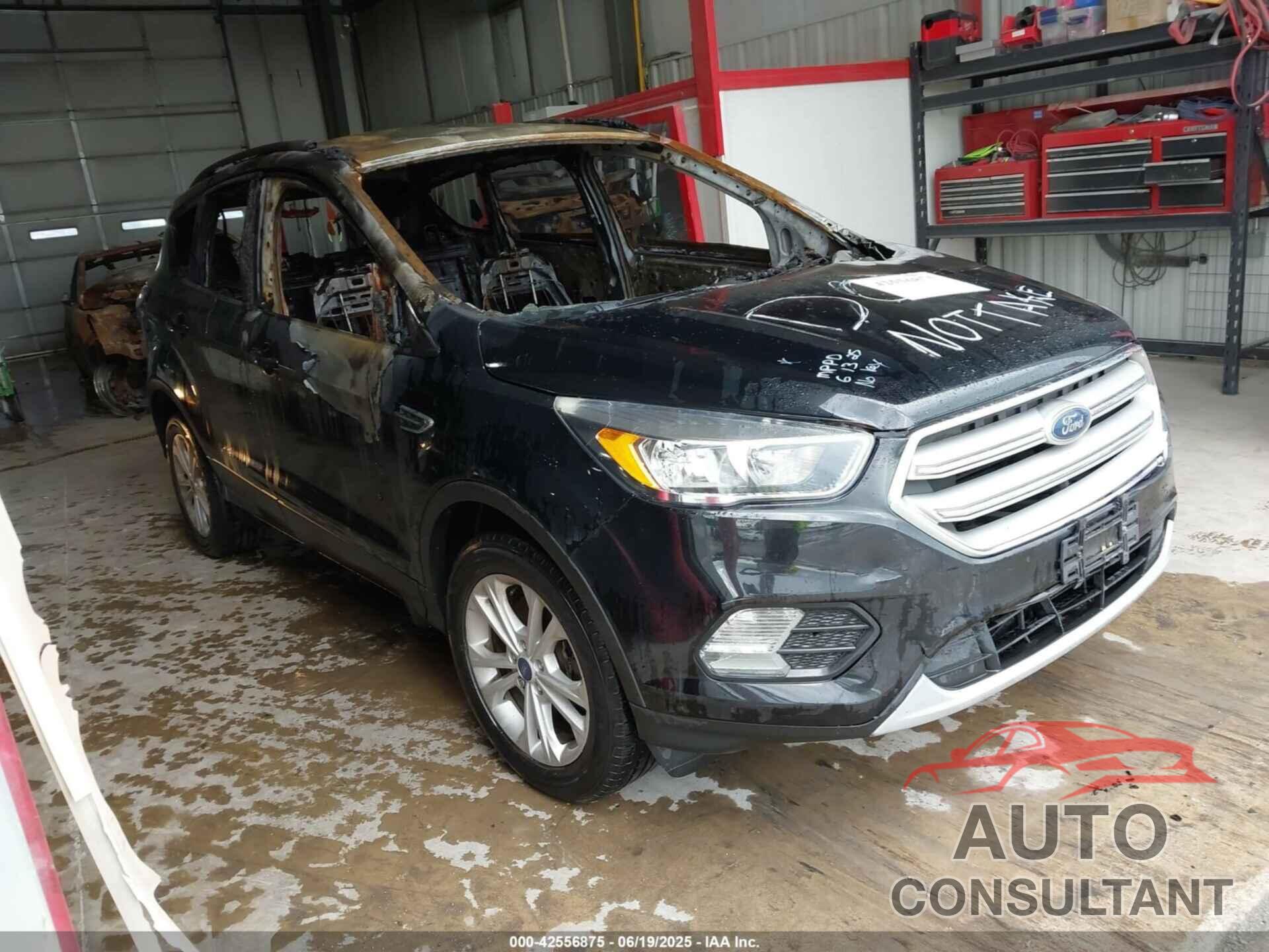 FORD ESCAPE 2018 - 1FMCU9GD5JUC31920